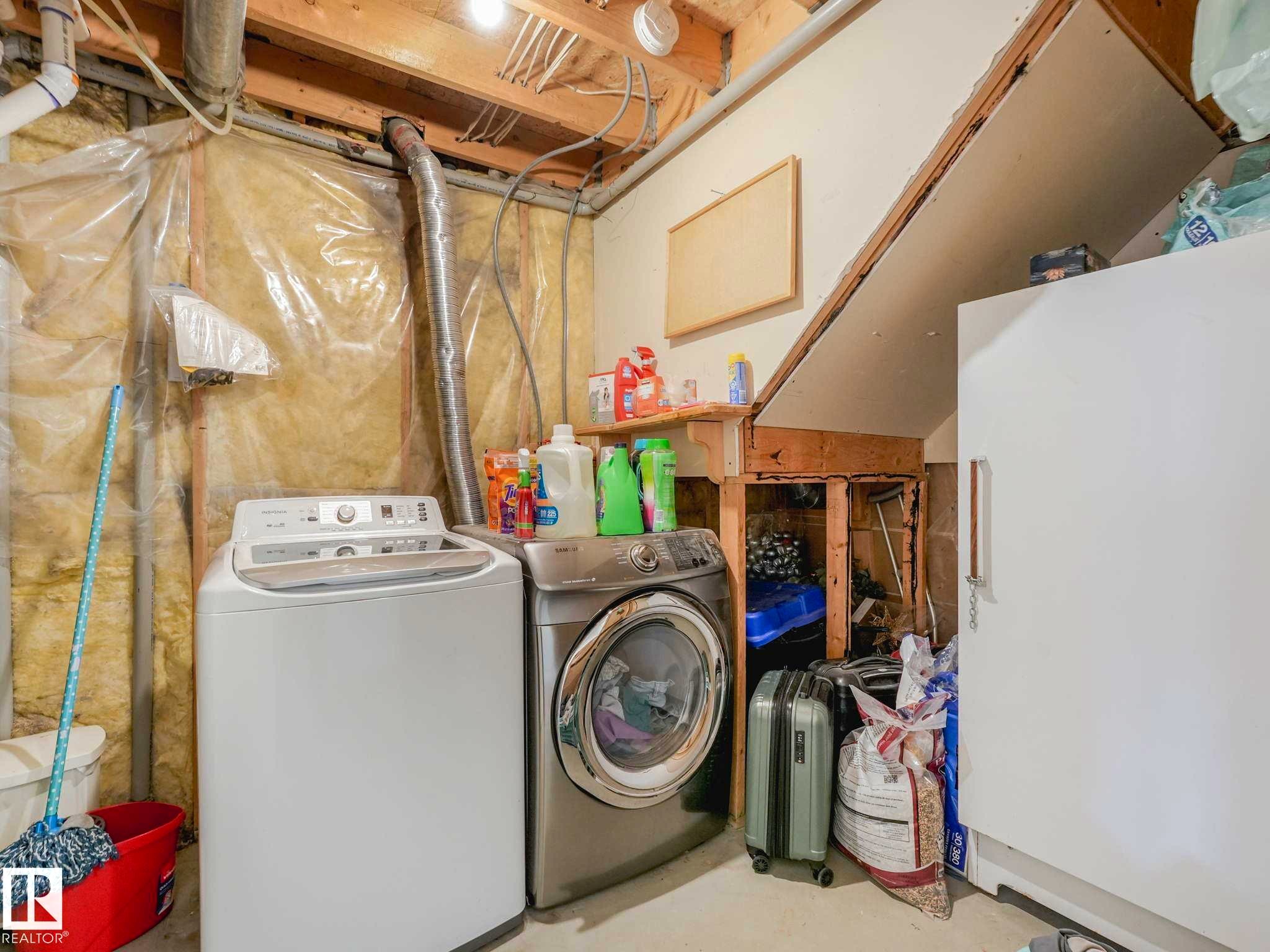 317 Kline Crescent, Edmonton, AB - Indoor Photo Showing Laundry Room