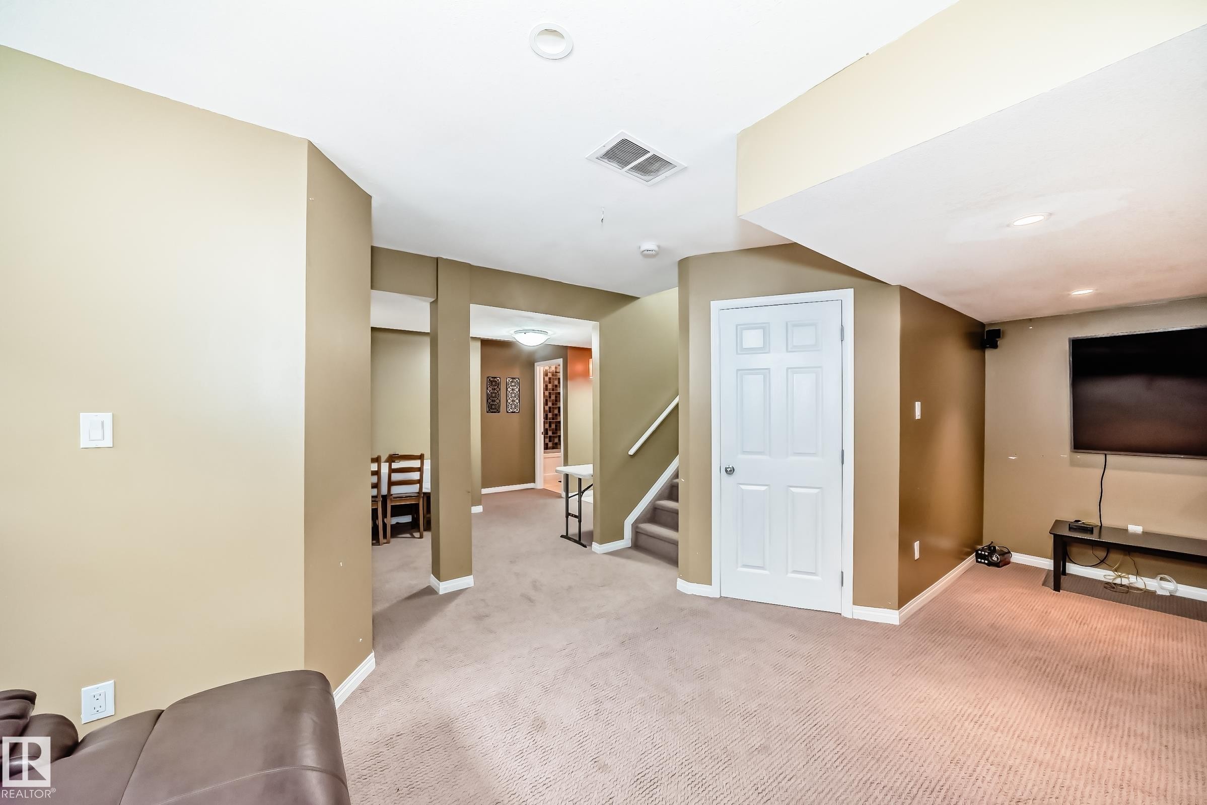 625 56 Street, Edmonton, AB - Indoor