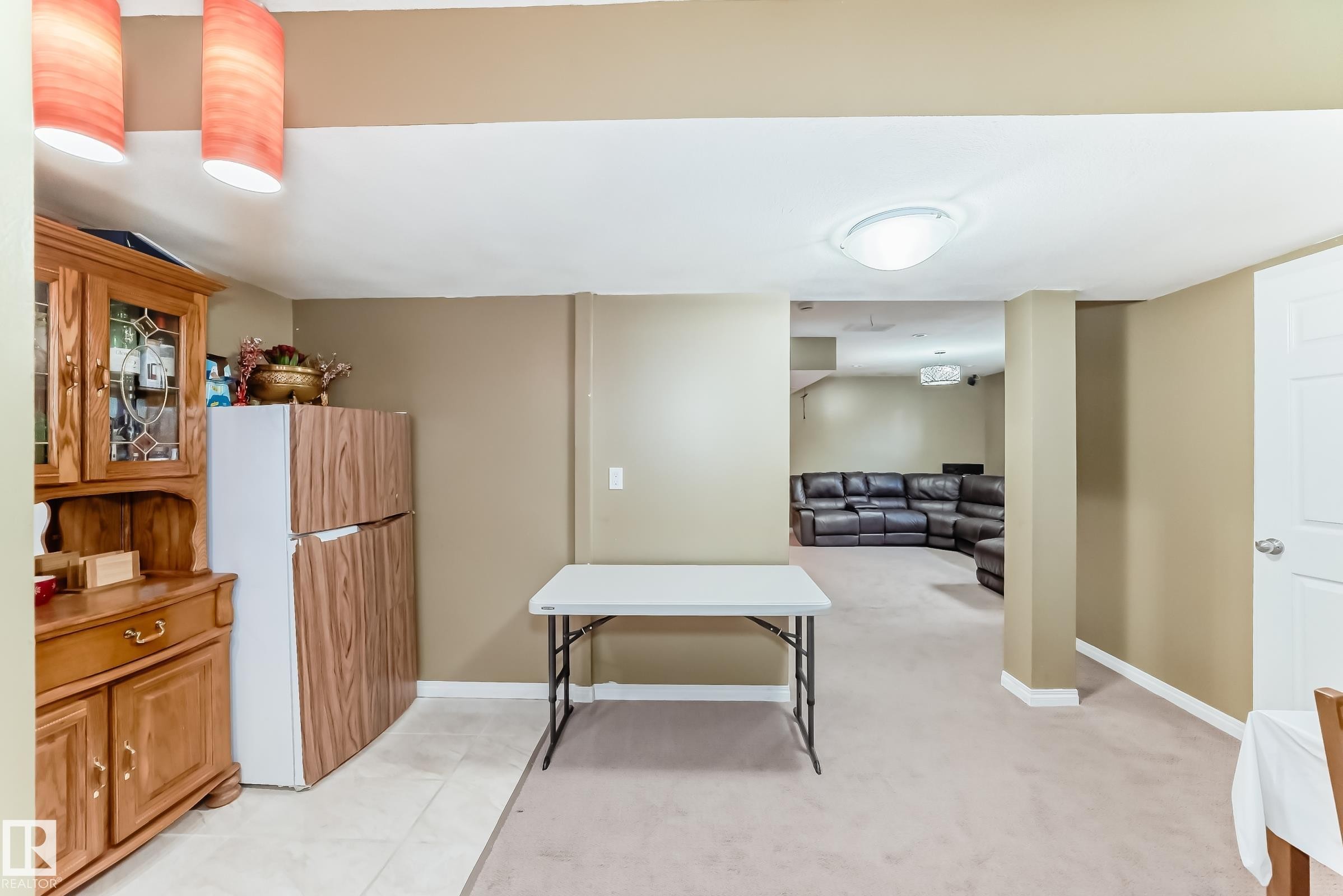 625 56 Street, Edmonton, AB - Indoor