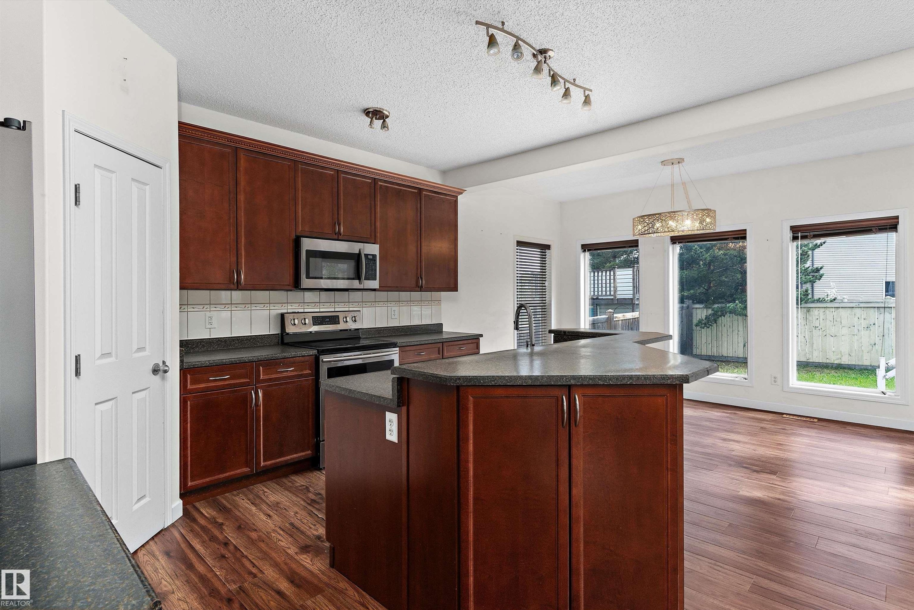 583 Leger Way, Edmonton, AB - Indoor Photo Showing Kitchen With Double Sink
