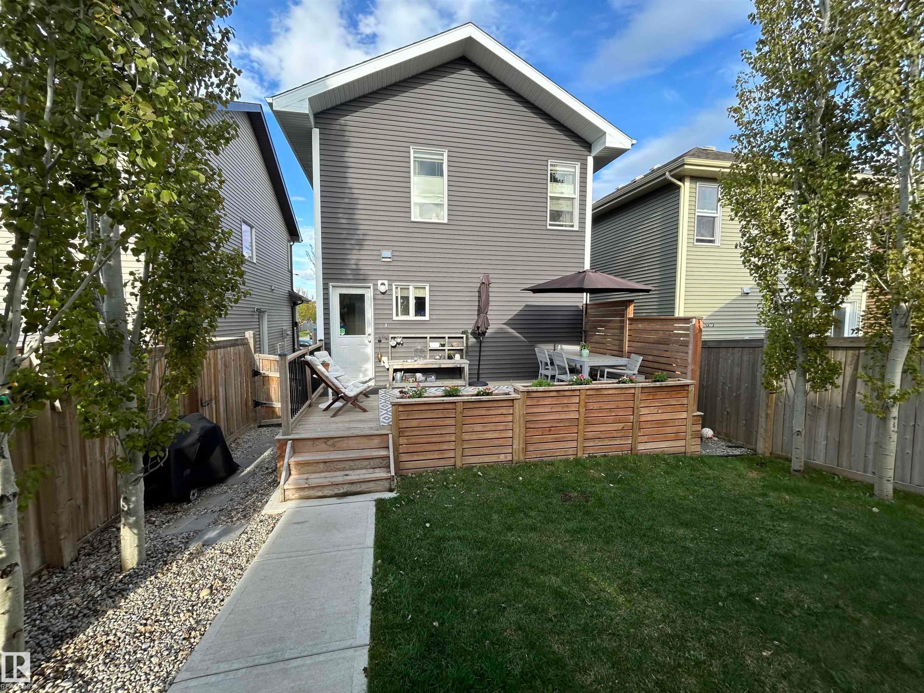 8952 218 Street, Edmonton, AB - Outdoor