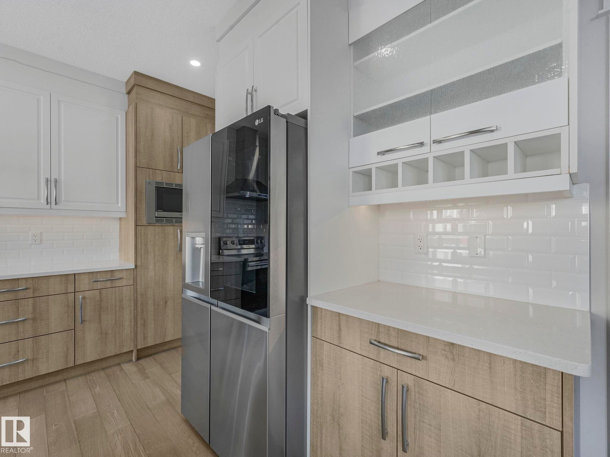 8641 Mayday Wynd, Edmonton, AB - Indoor Photo Showing Kitchen