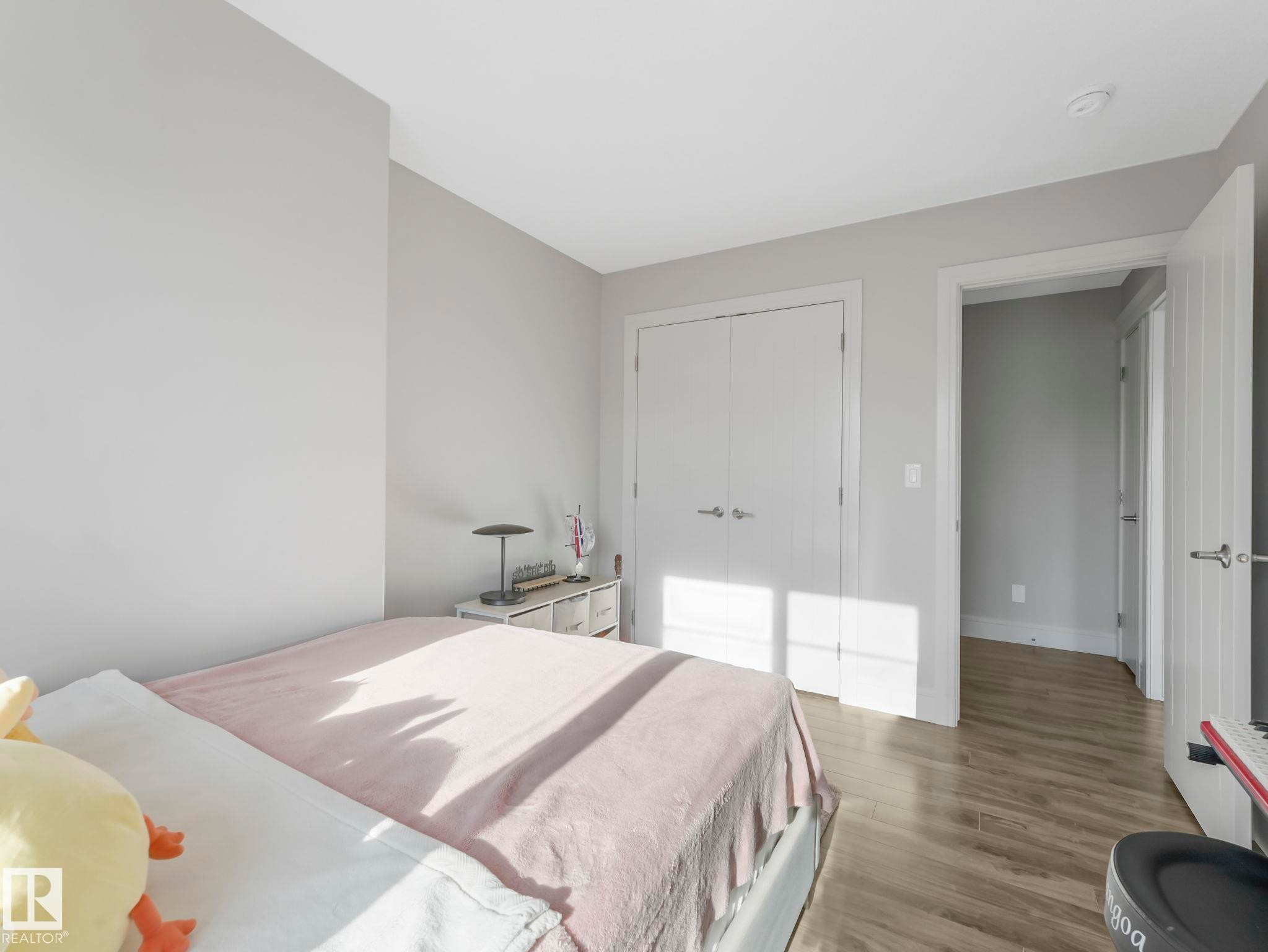 8641 Mayday Wynd, Edmonton, AB - Indoor Photo Showing Bedroom