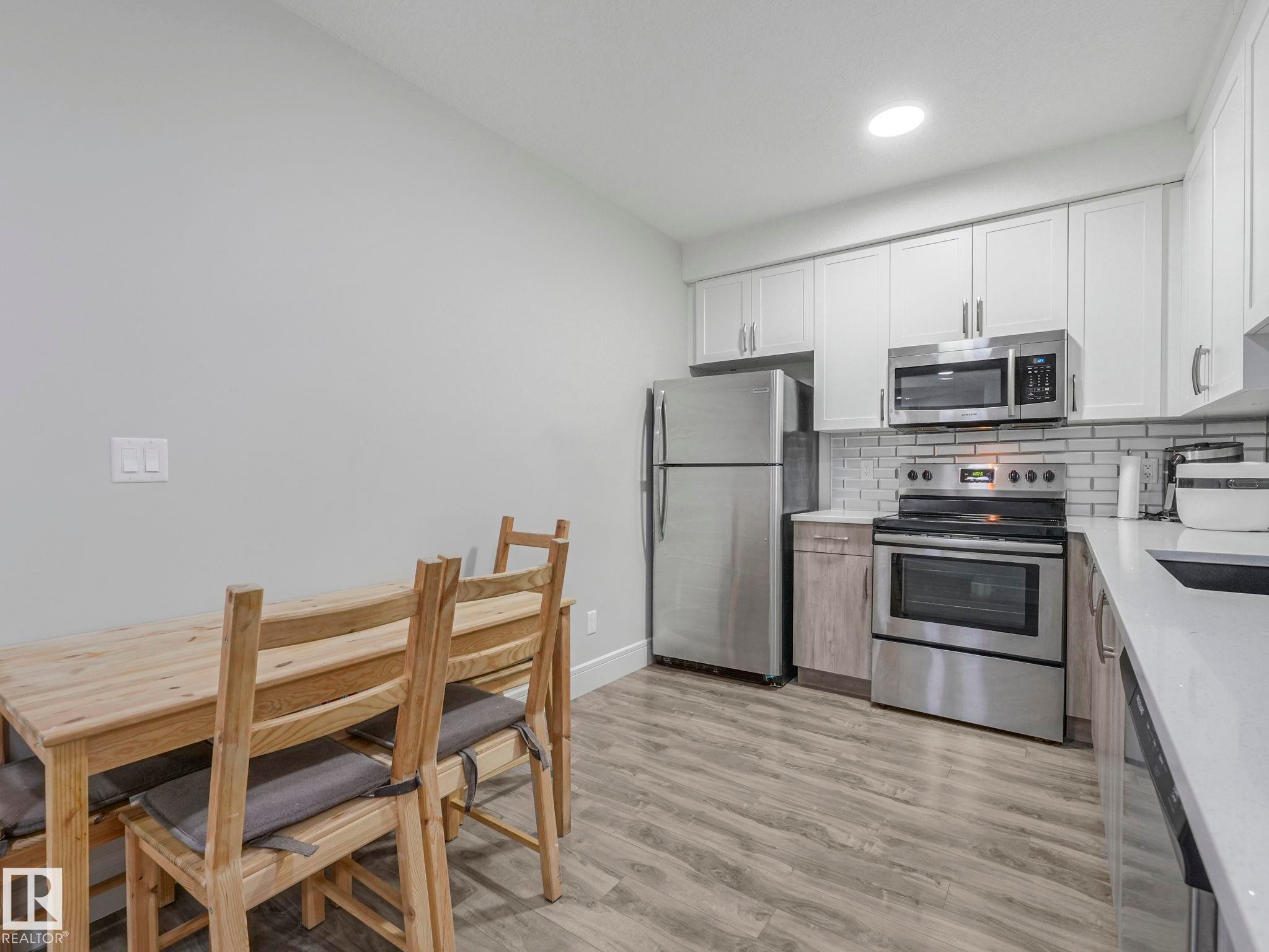 8641 Mayday Wynd, Edmonton, AB - Indoor Photo Showing Kitchen