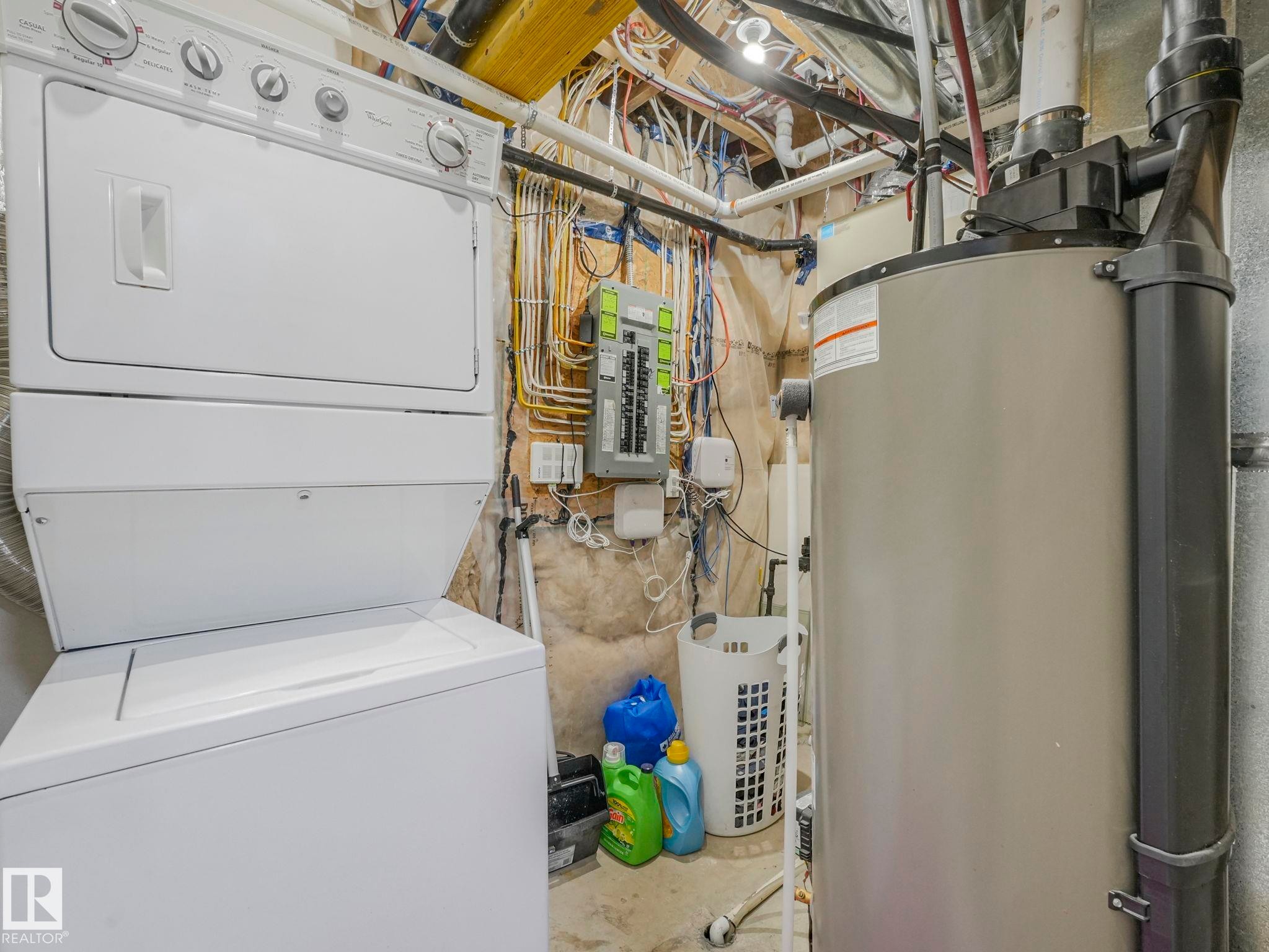 8641 Mayday Wynd, Edmonton, AB - Indoor Photo Showing Laundry Room
