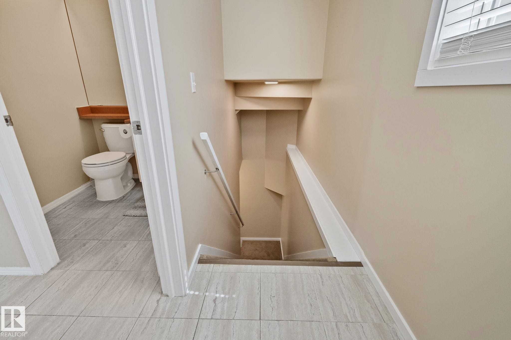 15608 44 Street, Edmonton, AB - Indoor Photo Showing Bathroom