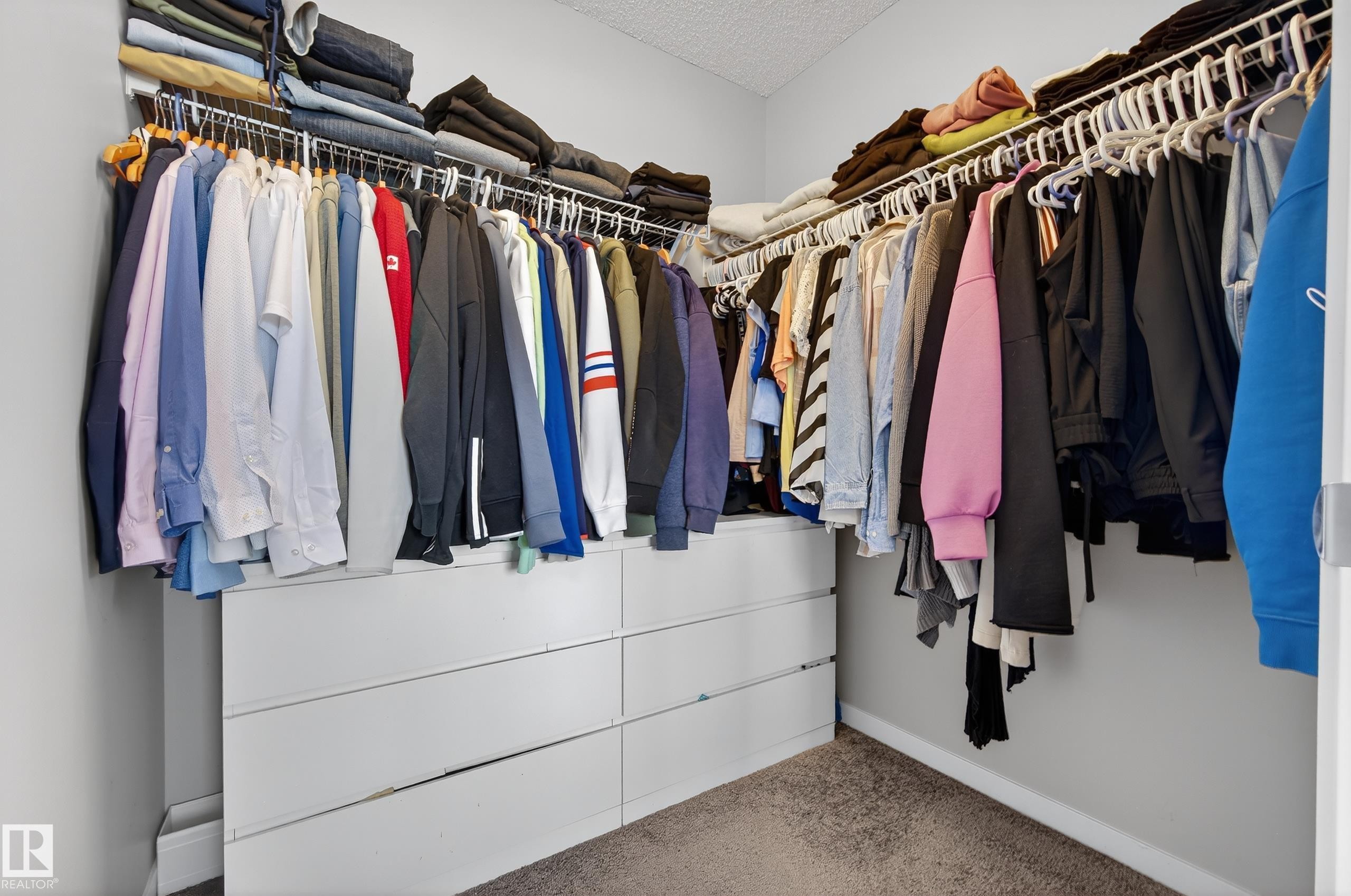 239 Ebbers Boulevard, Edmonton, AB - Indoor With Storage