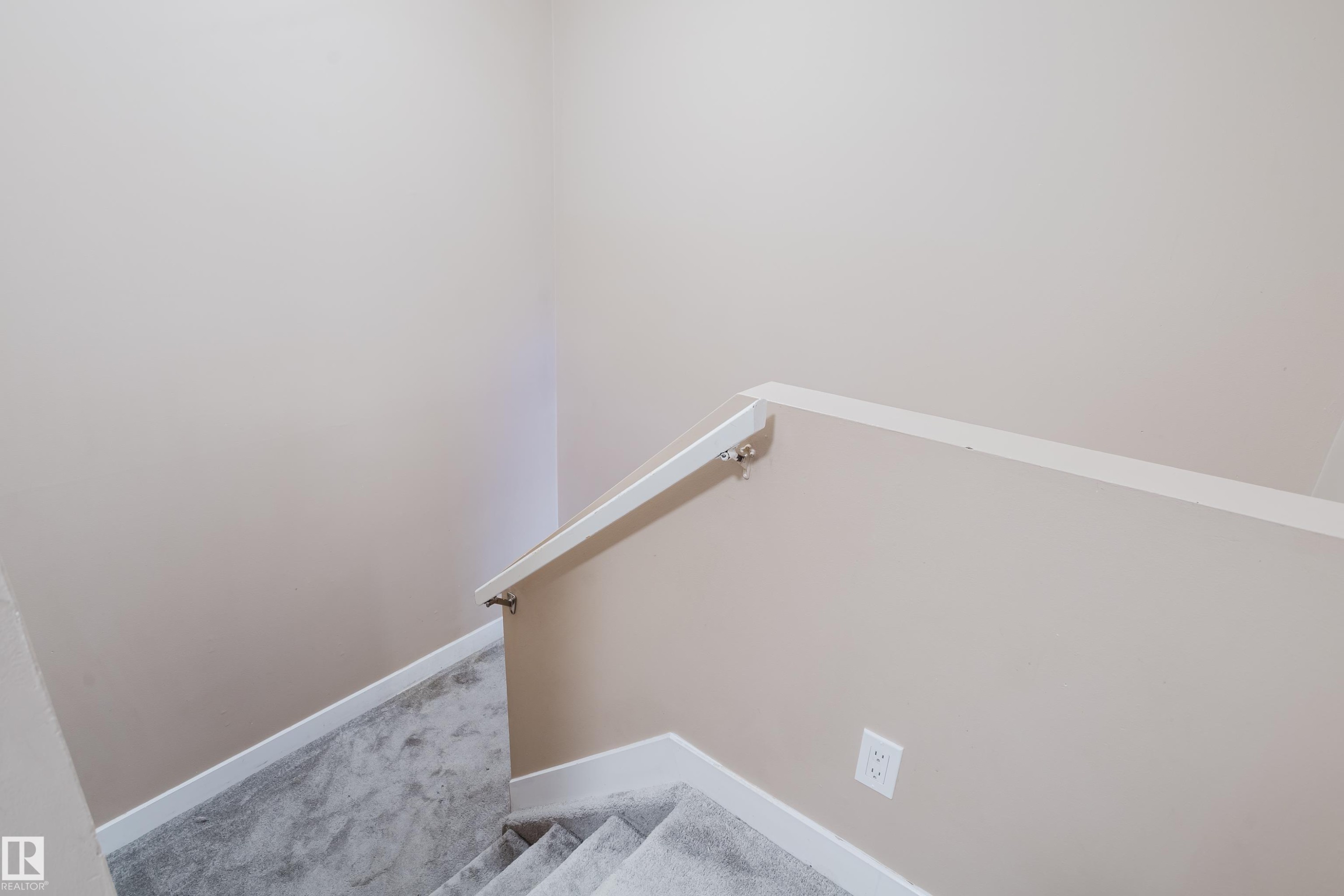 8 14120 80 Street, Edmonton, AB - Indoor Photo Showing Other Room