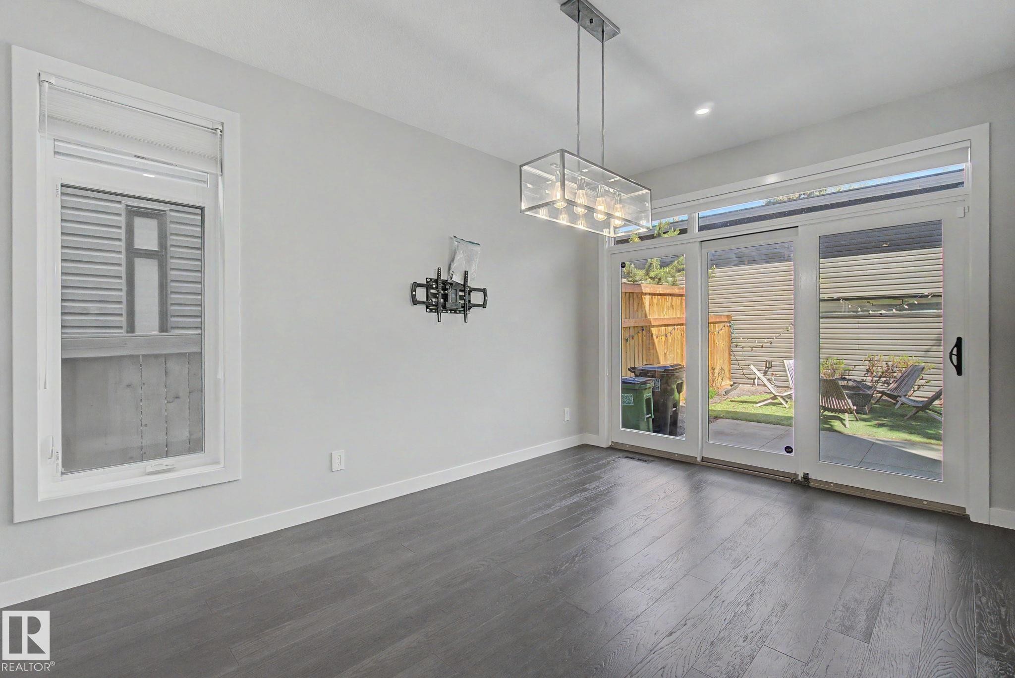 11430 75 Avenue, Edmonton, AB - Indoor Photo Showing Other Room