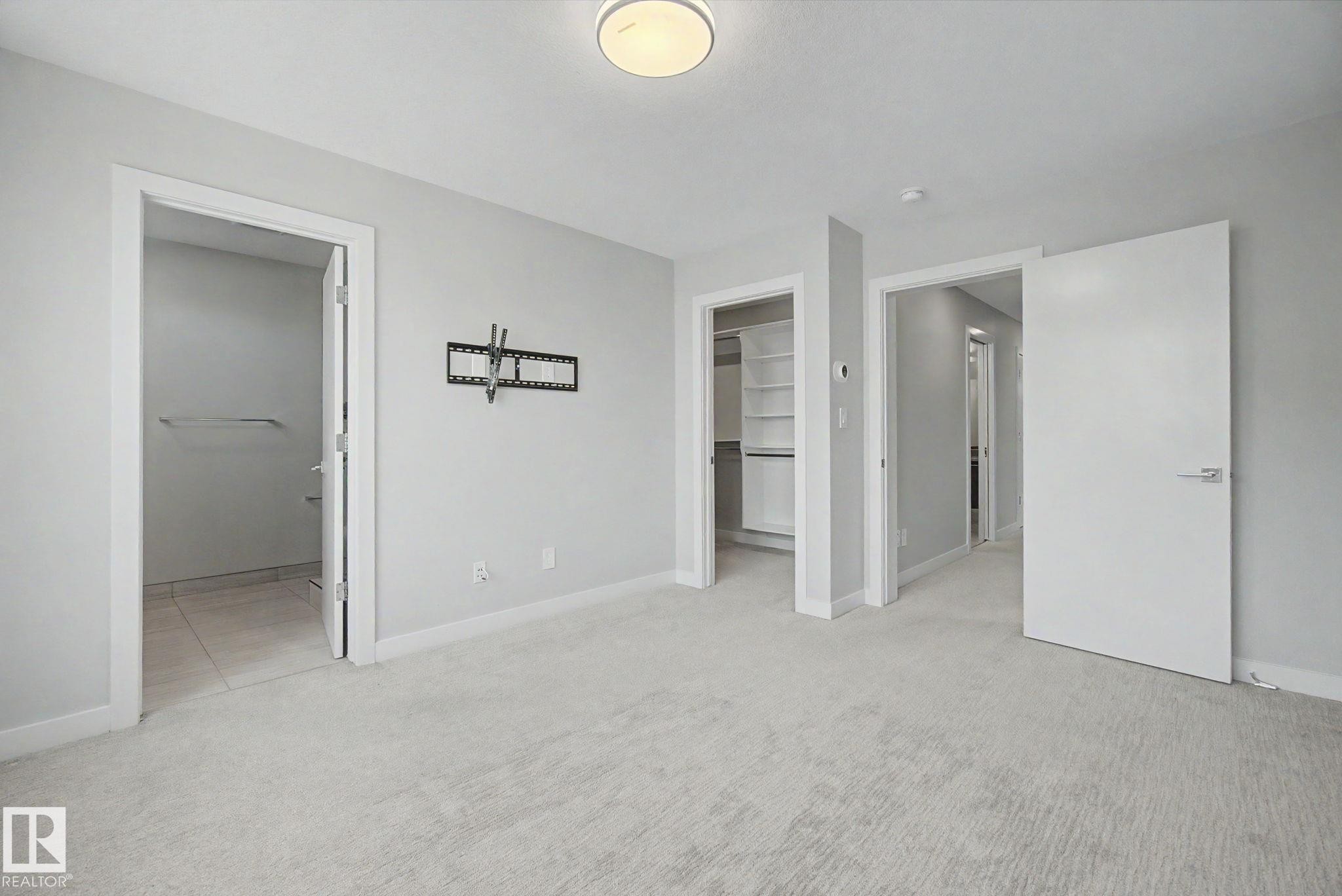 11430 75 Avenue, Edmonton, AB - Indoor
