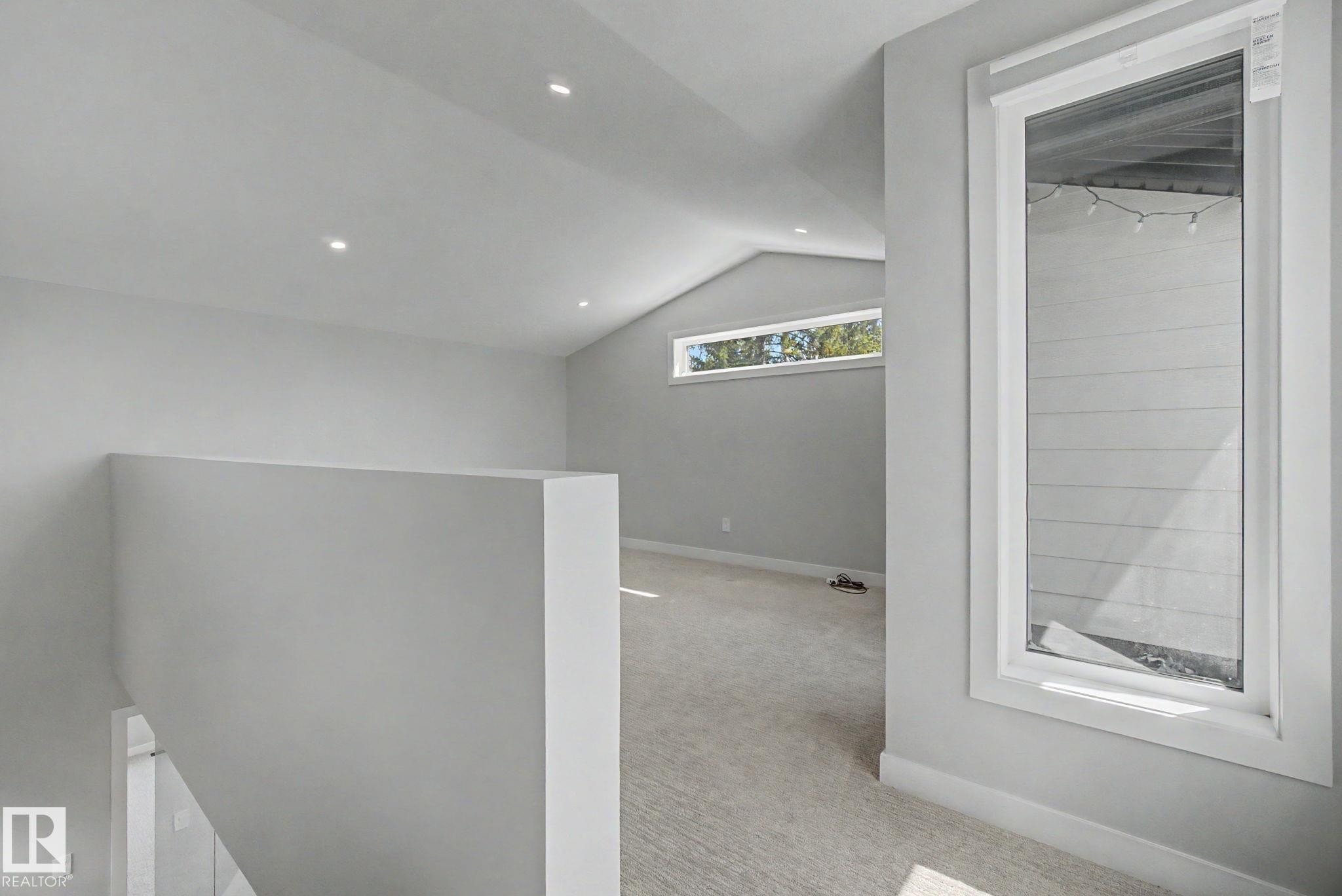 11430 75 Avenue, Edmonton, AB - Indoor Photo Showing Other Room