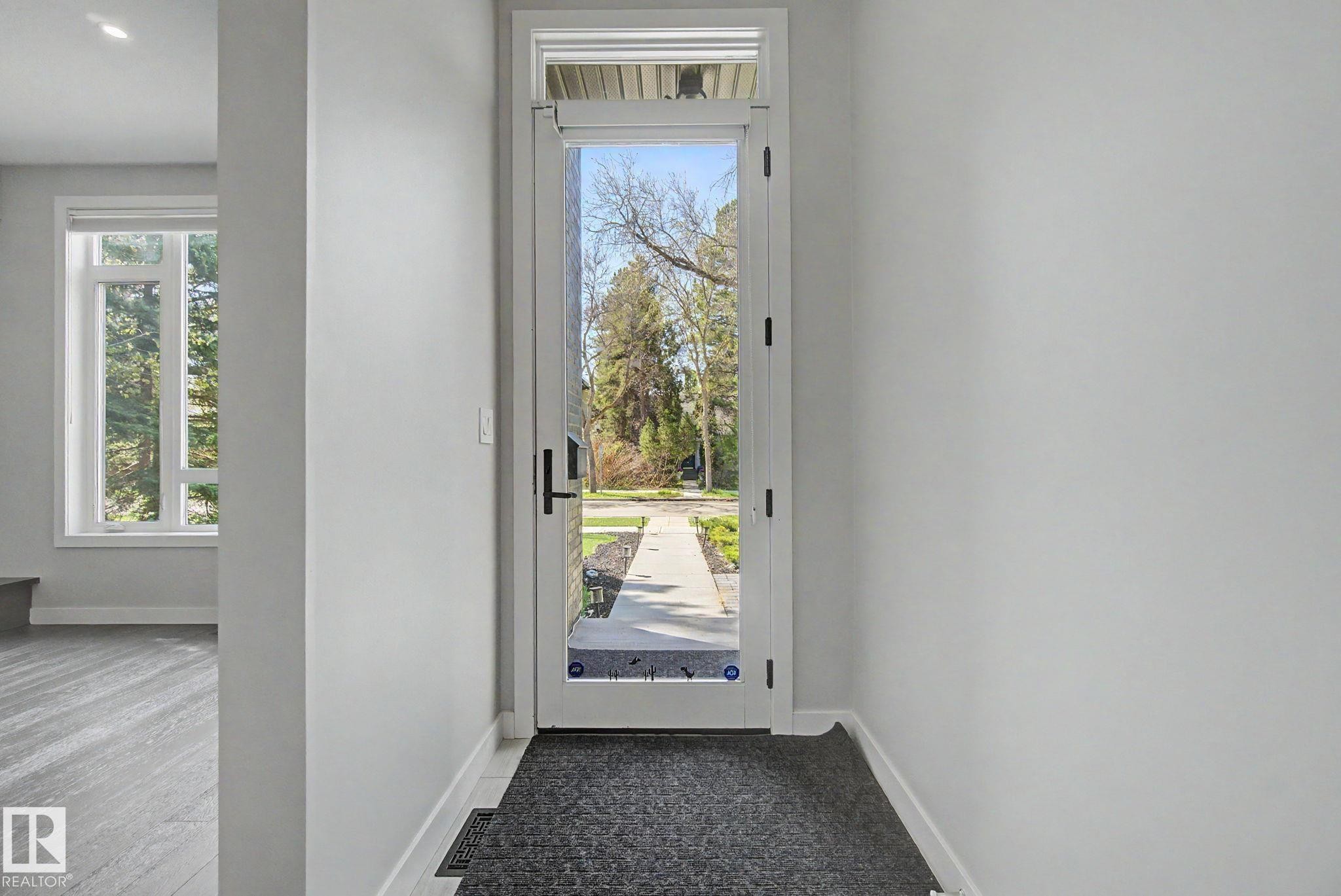 11430 75 Avenue, Edmonton, AB - Indoor Photo Showing Other Room