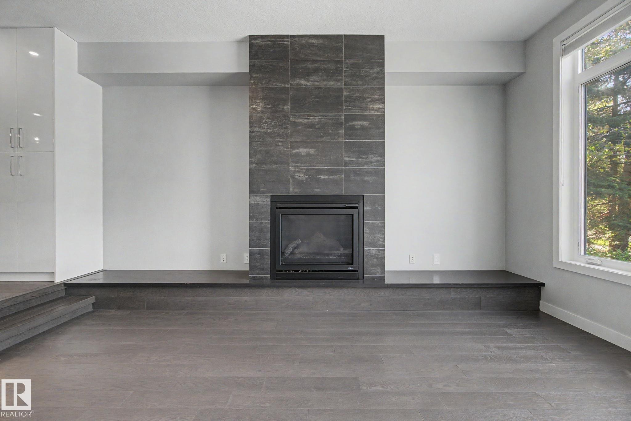 11430 75 Avenue, Edmonton, AB - Indoor Photo Showing Living Room With Fireplace