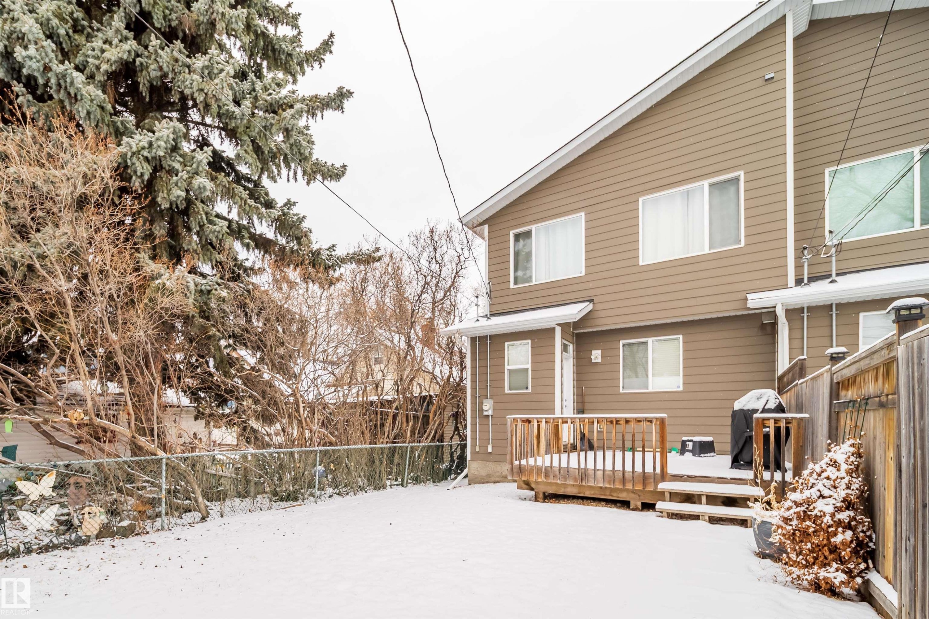 9527 75 Avenue, Edmonton, AB - Outdoor