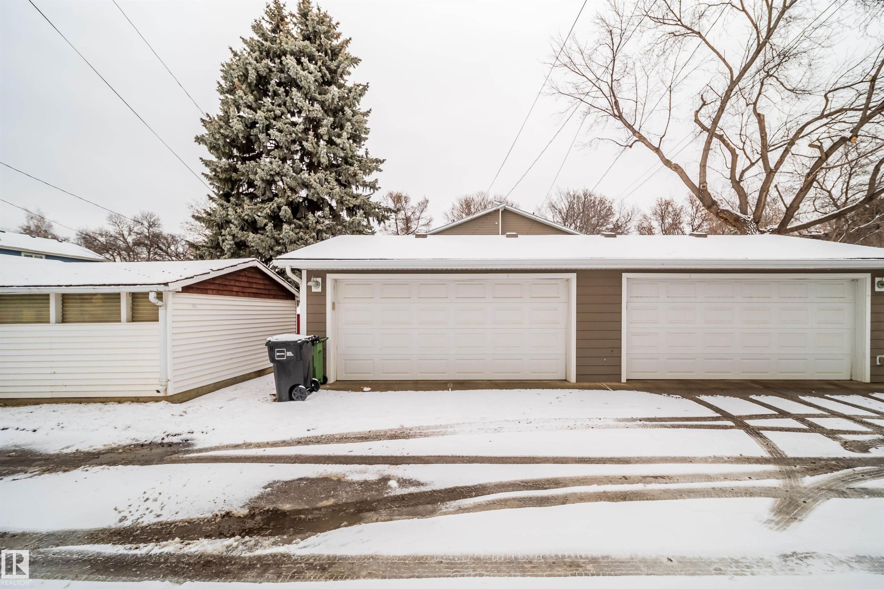 9527 75 Avenue, Edmonton, AB - Outdoor
