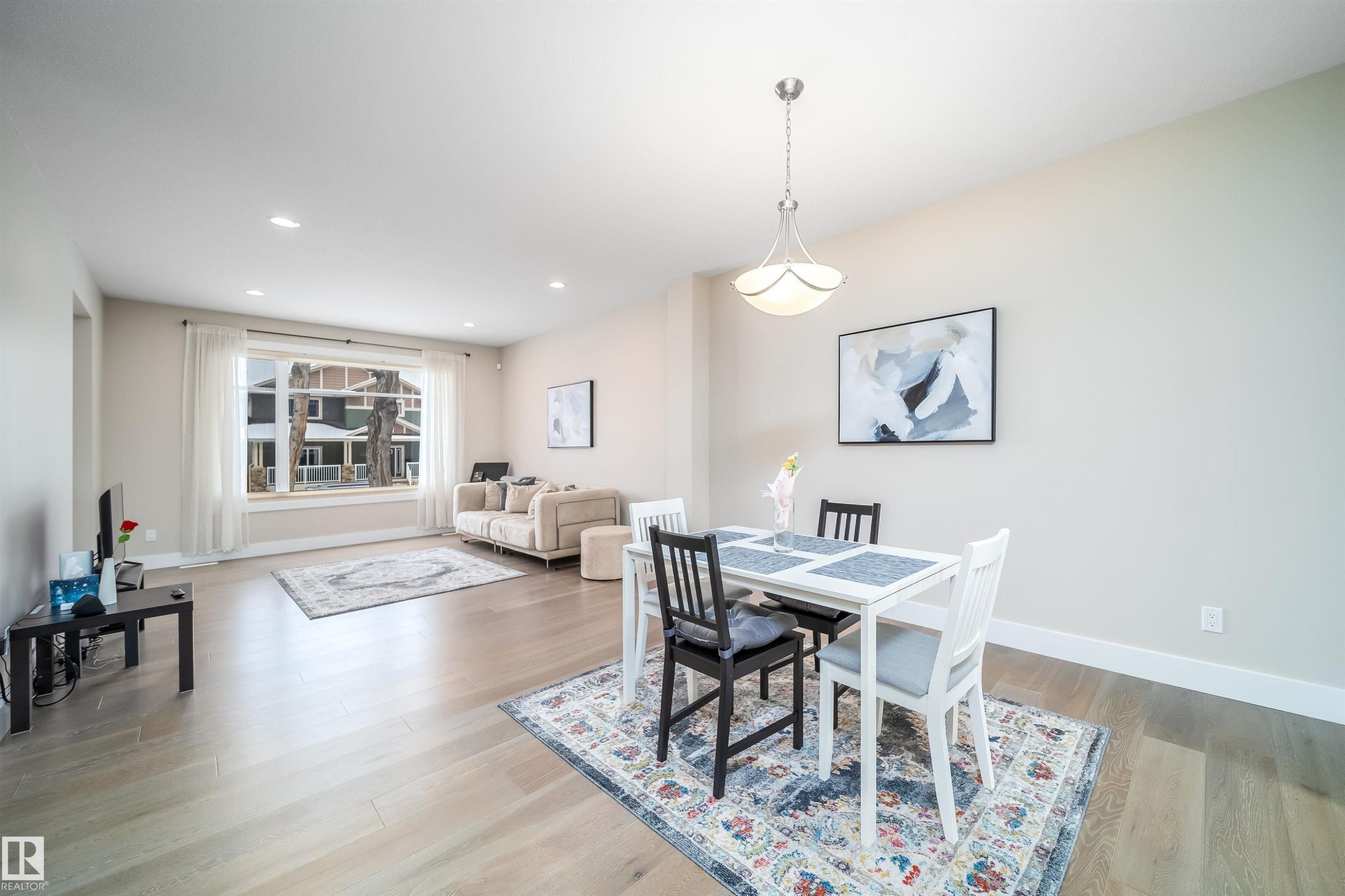 9527 75 Avenue, Edmonton, AB - Indoor