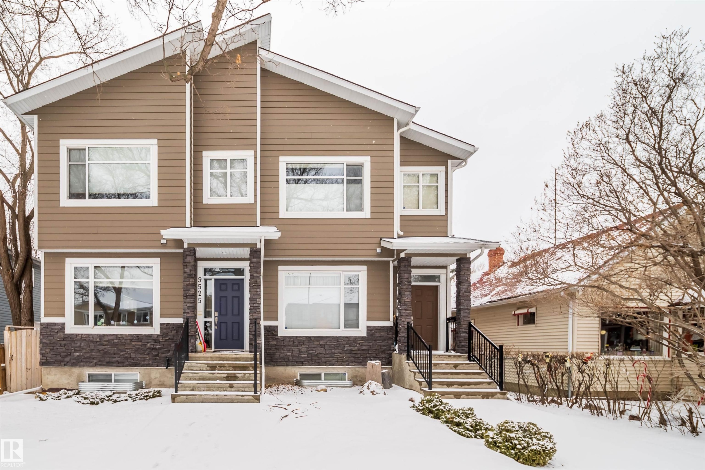 9527 75 Avenue, Edmonton, AB - With Facade