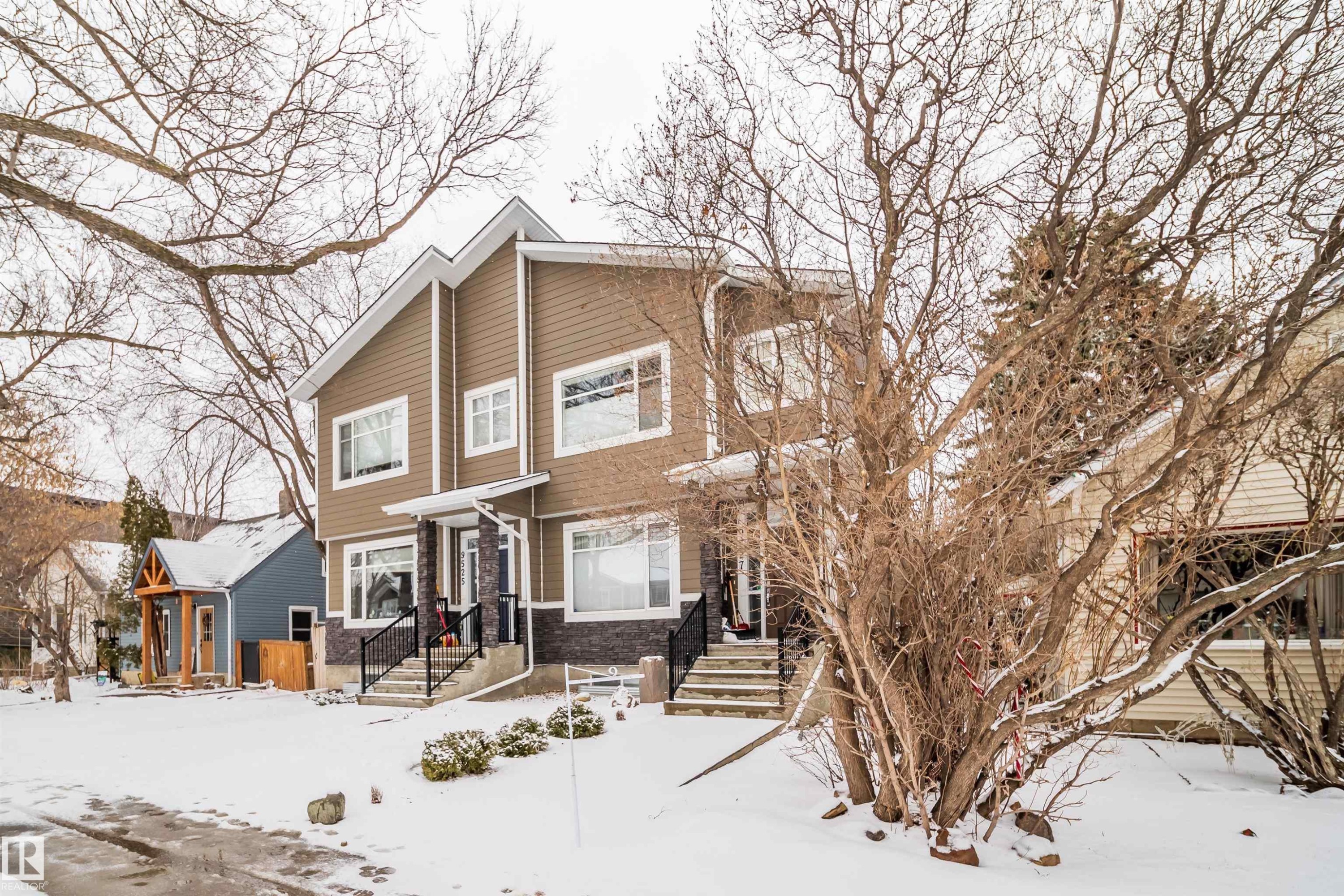 9527 75 Avenue, Edmonton, AB - Outdoor With Facade