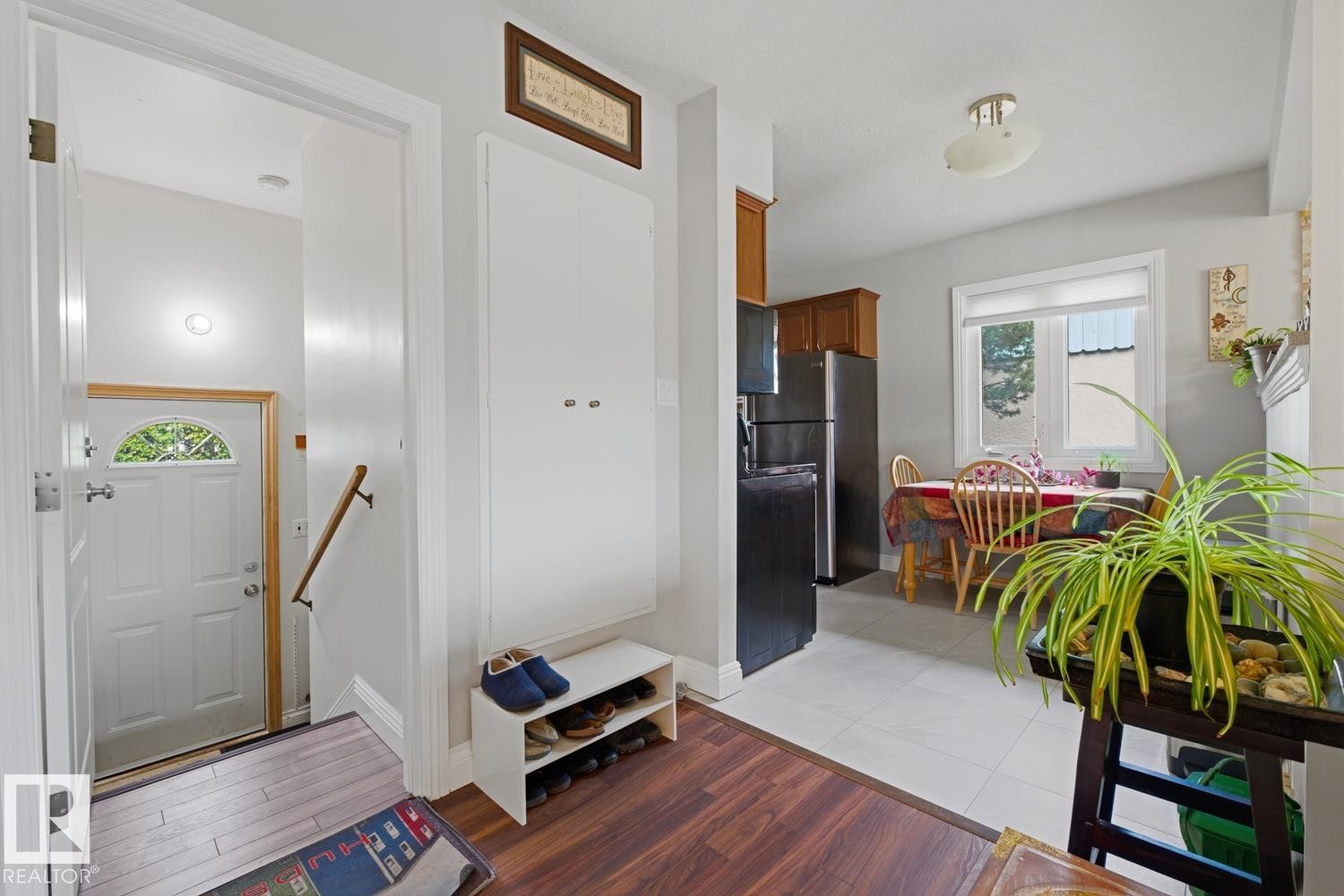 8754 Strathearn Drive Nw, Edmonton, AB - Indoor Photo Showing Other Room