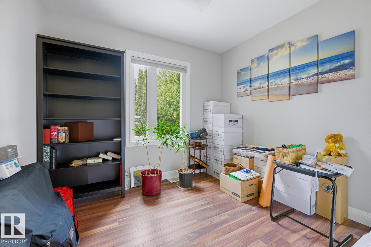 8754 Strathearn Drive Nw, Edmonton, AB - Indoor