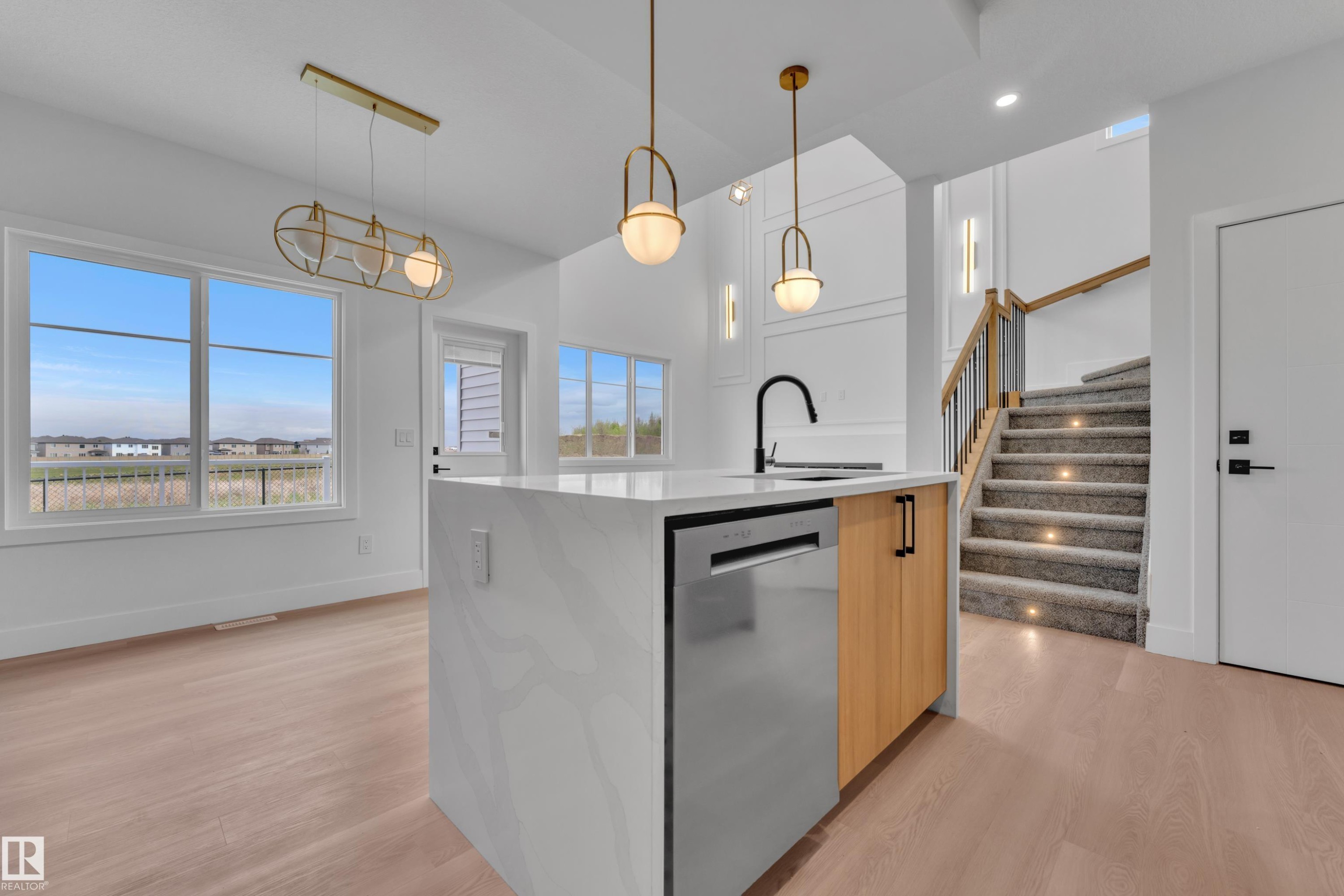 12 Cobblestone Gate, Spruce Grove, AB - Indoor Photo Showing Kitchen