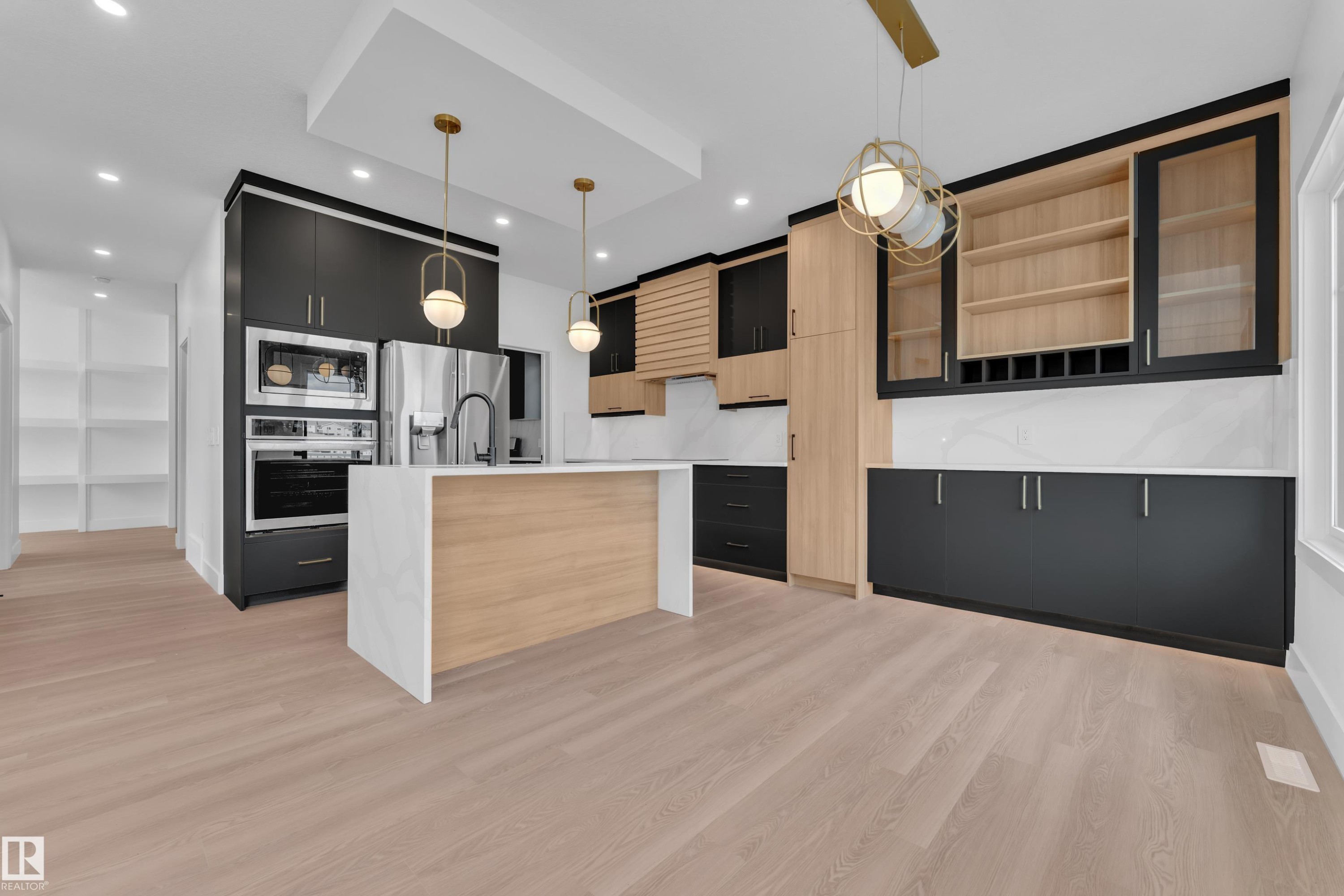 12 Cobblestone Gate, Spruce Grove, AB - Indoor Photo Showing Kitchen