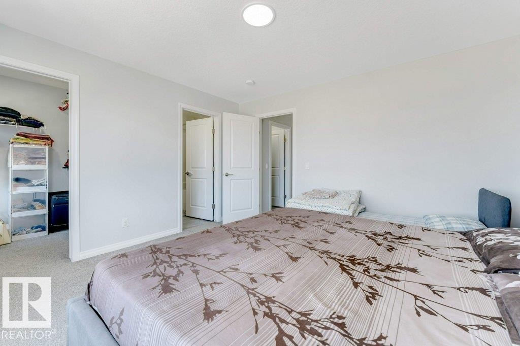 1305 Darby Way, Edmonton, AB - Indoor Photo Showing Bedroom