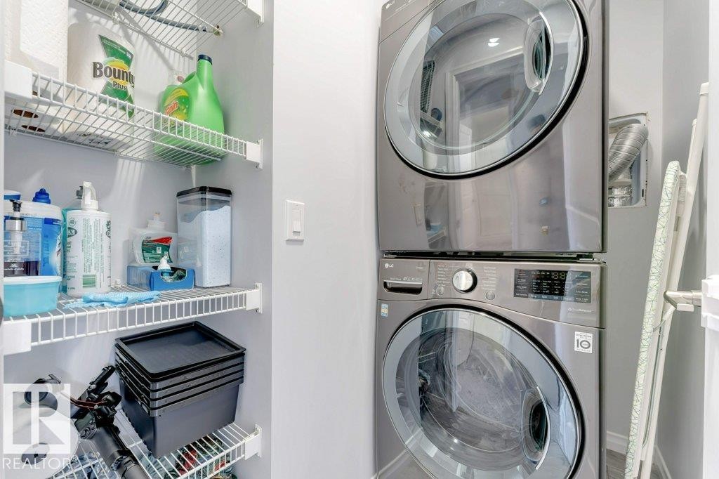 1305 Darby Way, Edmonton, AB - Indoor Photo Showing Laundry Room