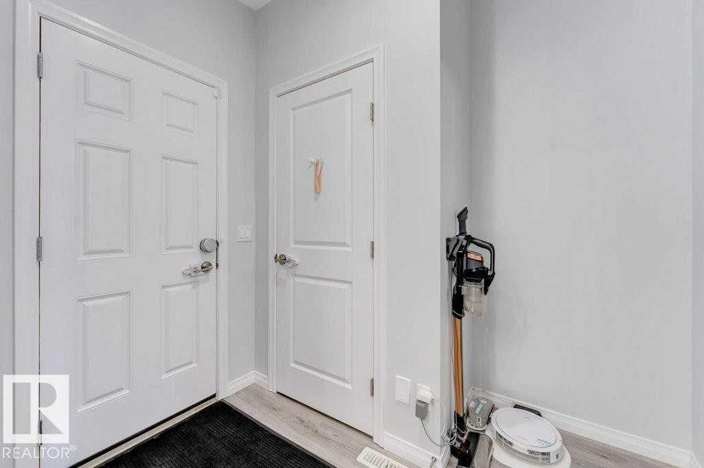 1305 Darby Way, Edmonton, AB - Indoor Photo Showing Other Room