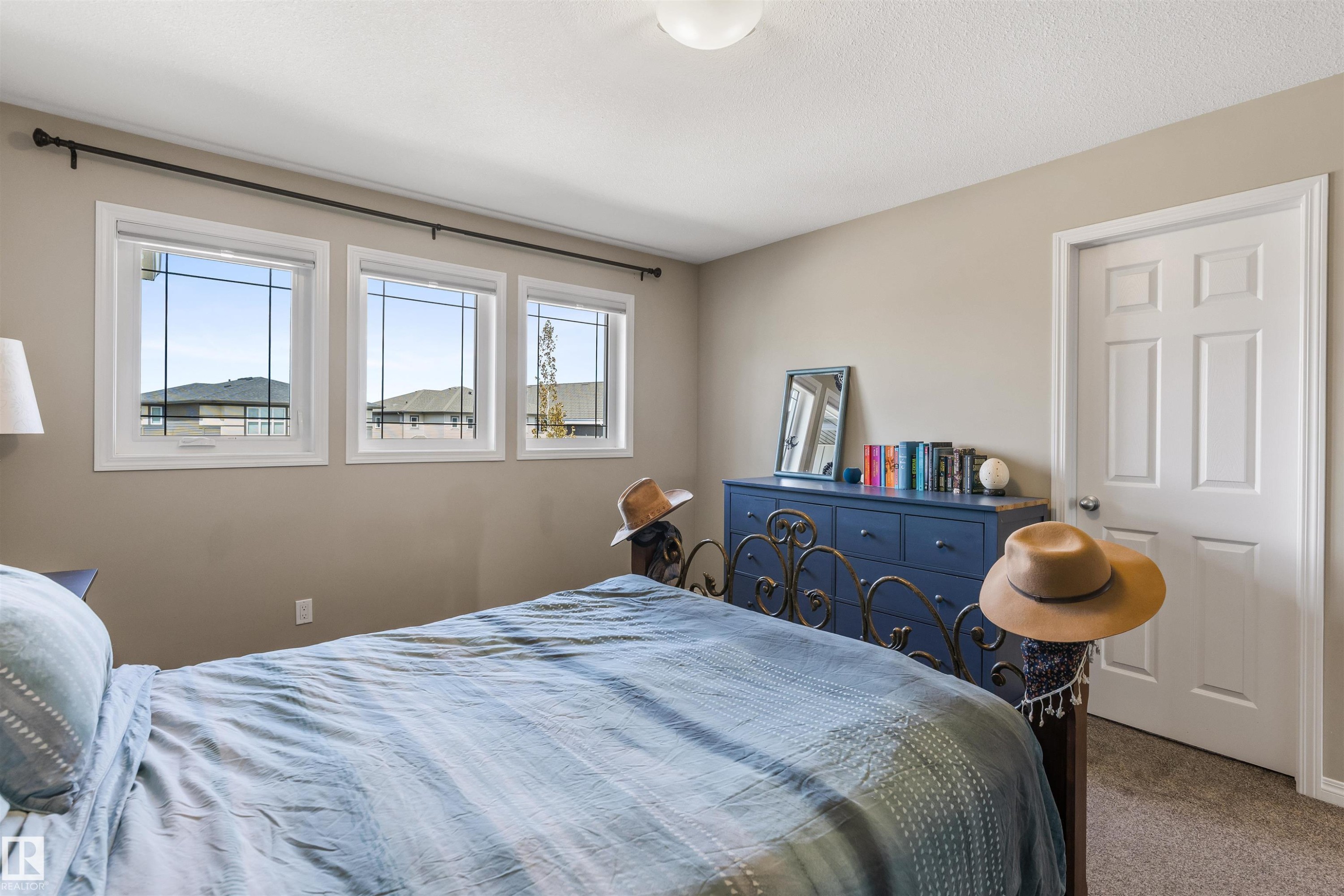 12827 207 Street, Edmonton, AB - Indoor Photo Showing Bedroom