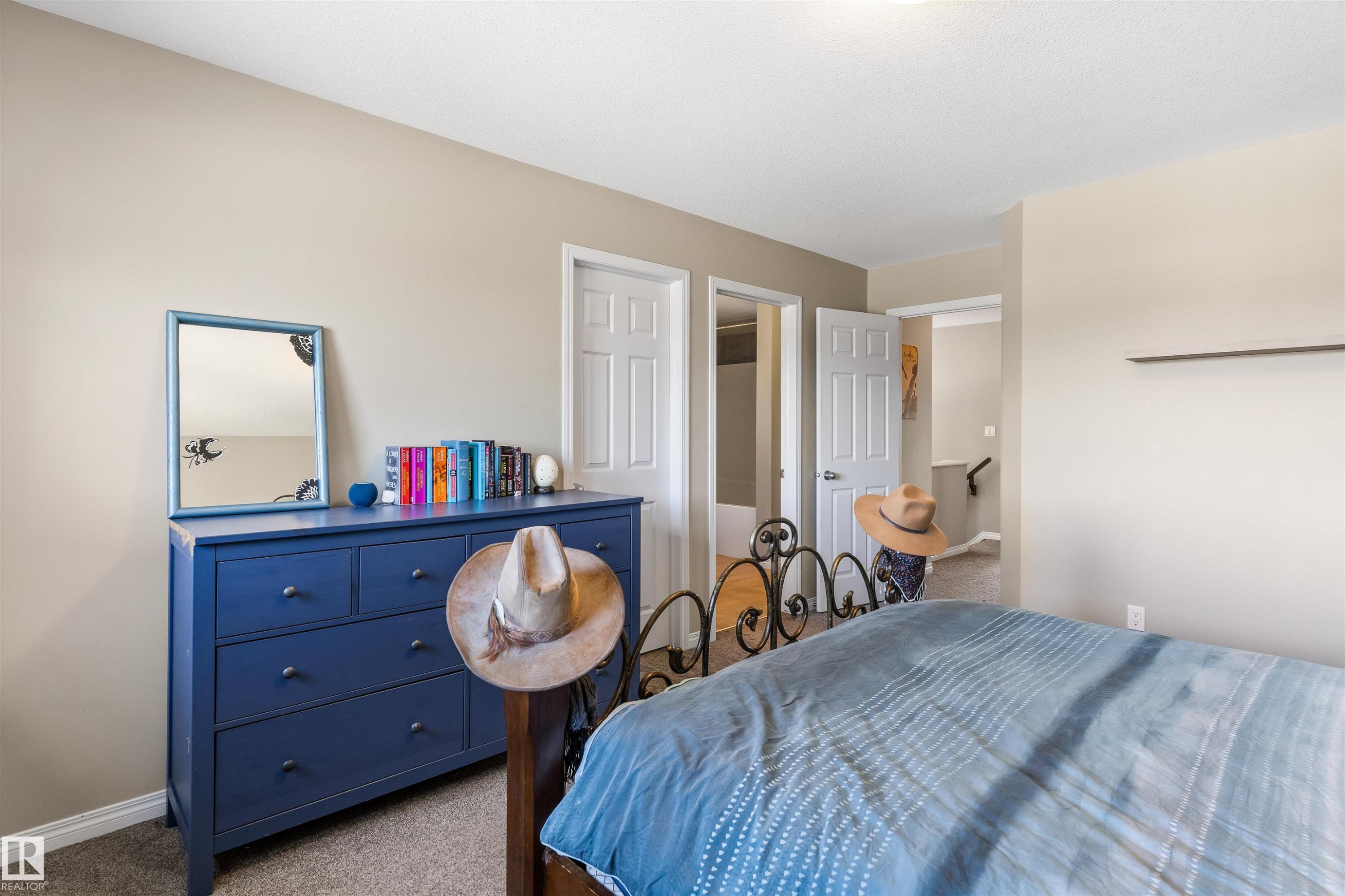 12827 207 Street, Edmonton, AB - Indoor Photo Showing Bedroom