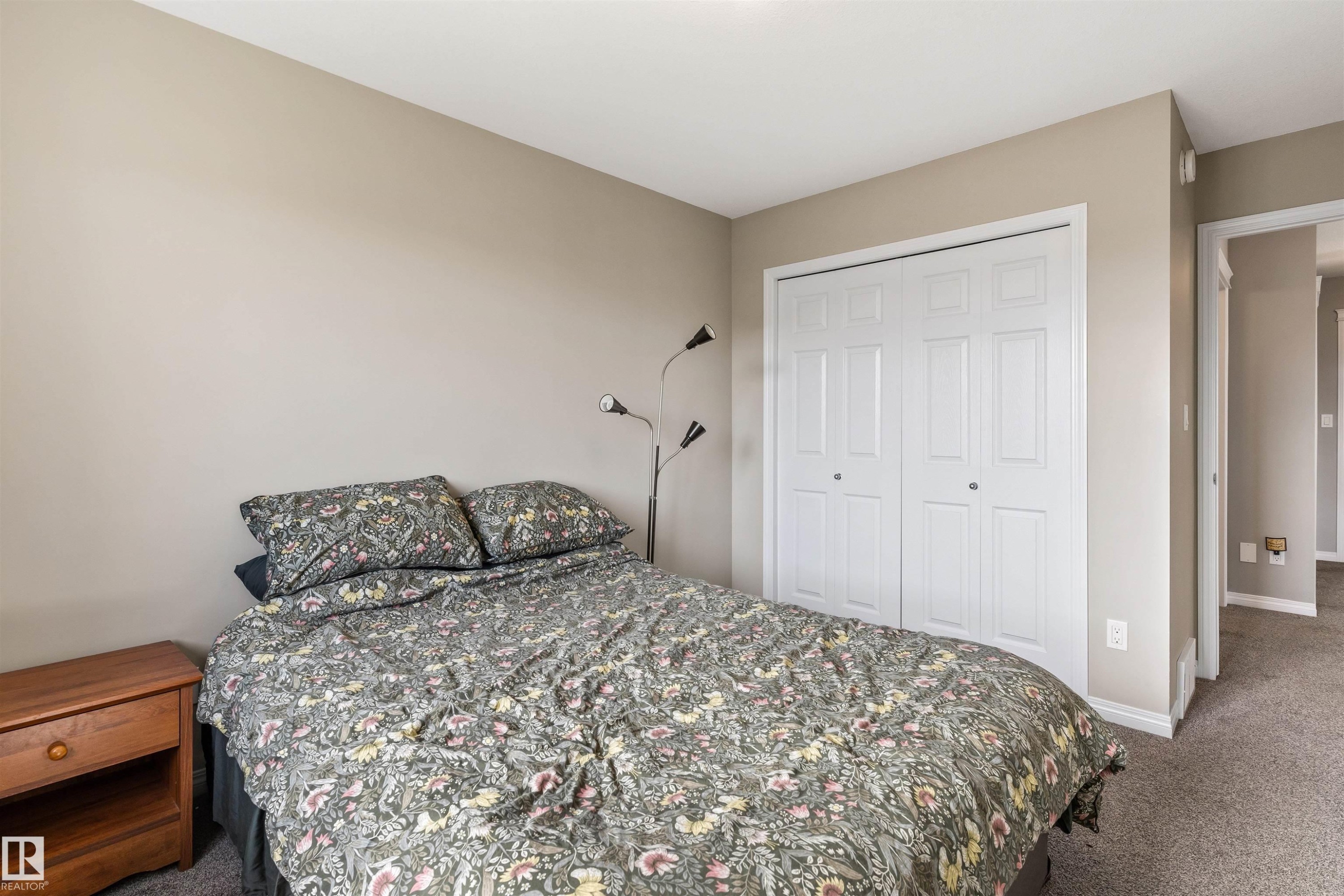12827 207 Street, Edmonton, AB - Indoor Photo Showing Bedroom