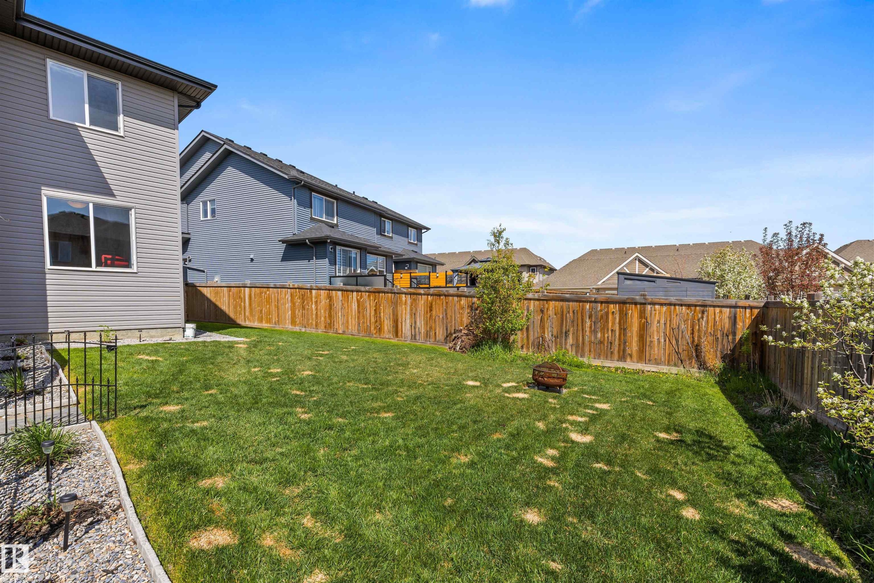 12827 207 Street, Edmonton, AB - Outdoor
