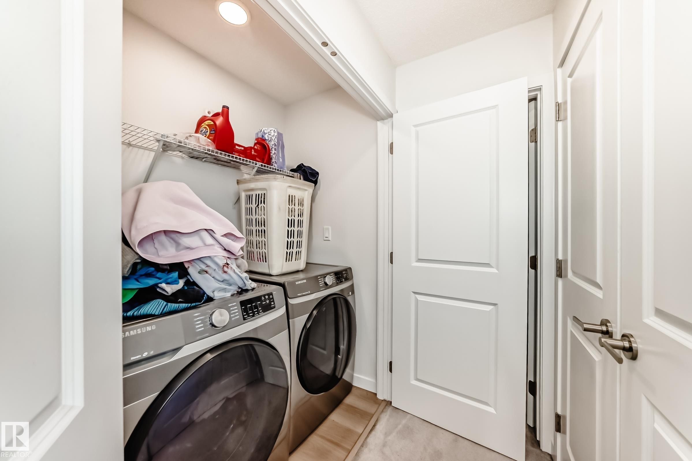 5165 Edgemont Boulevard, Edmonton, AB - Indoor Photo Showing Laundry Room