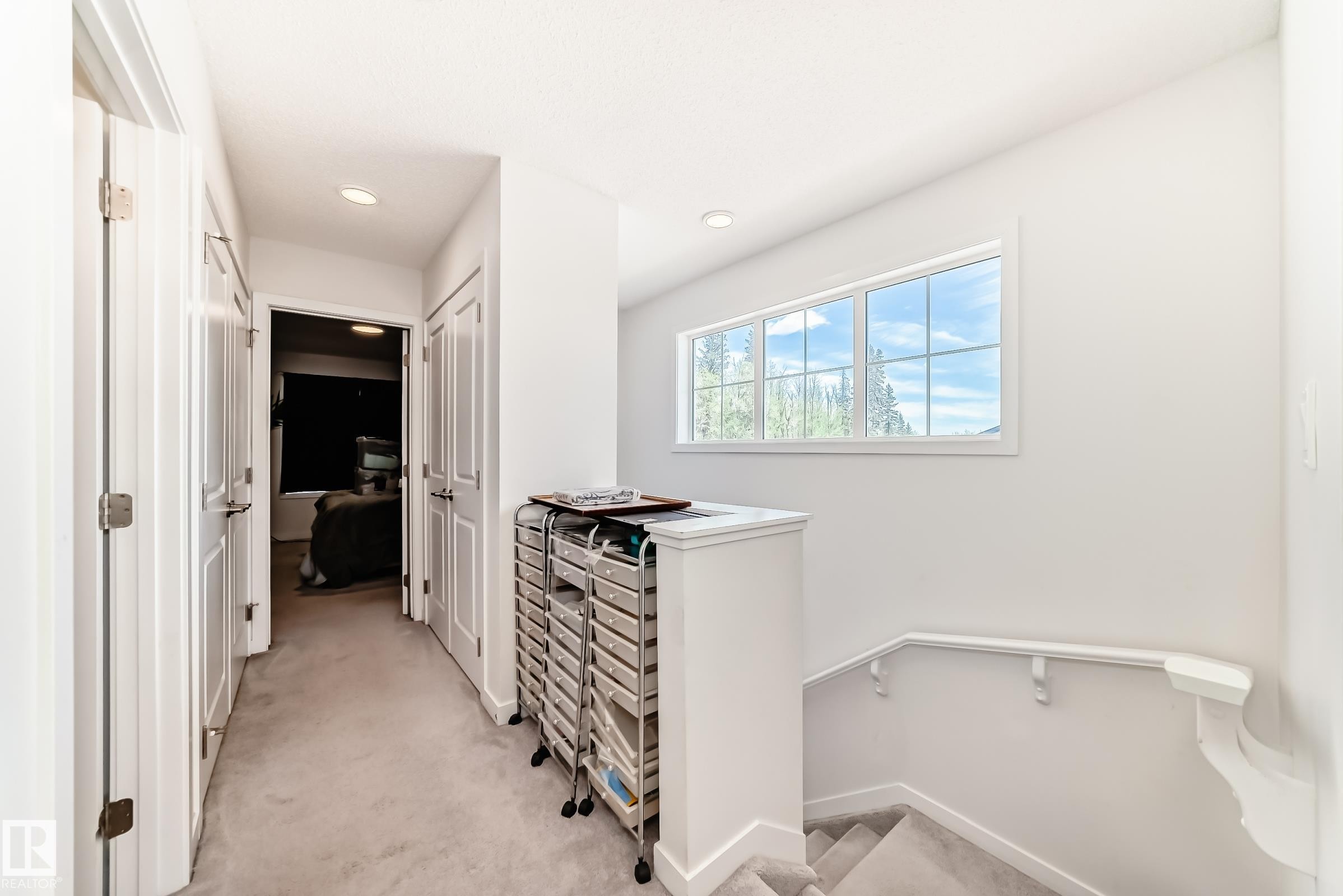5165 Edgemont Boulevard, Edmonton, AB - Indoor Photo Showing Other Room