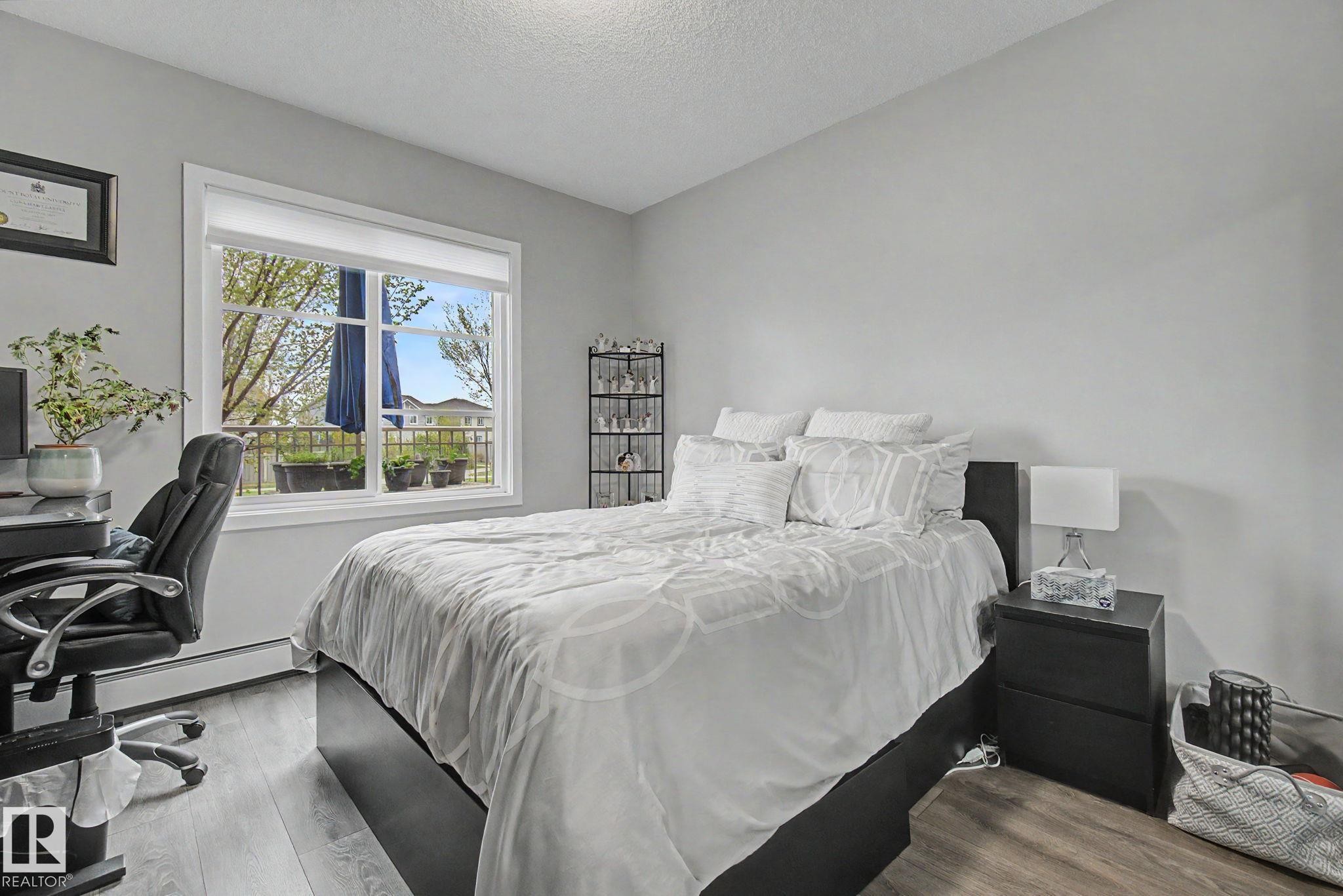 129 503 Albany Way, Edmonton, AB - Indoor Photo Showing Bedroom
