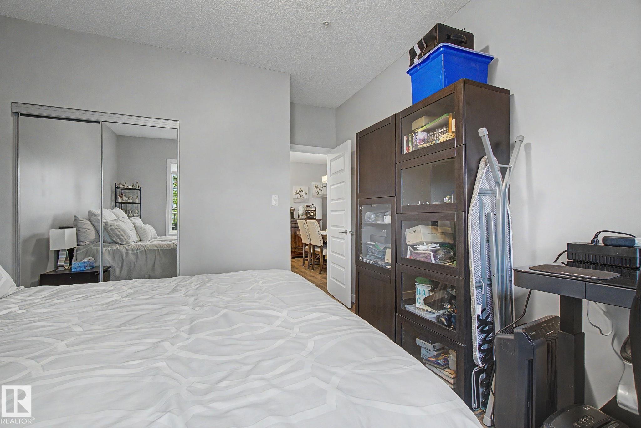 129 503 Albany Way, Edmonton, AB - Indoor Photo Showing Bedroom