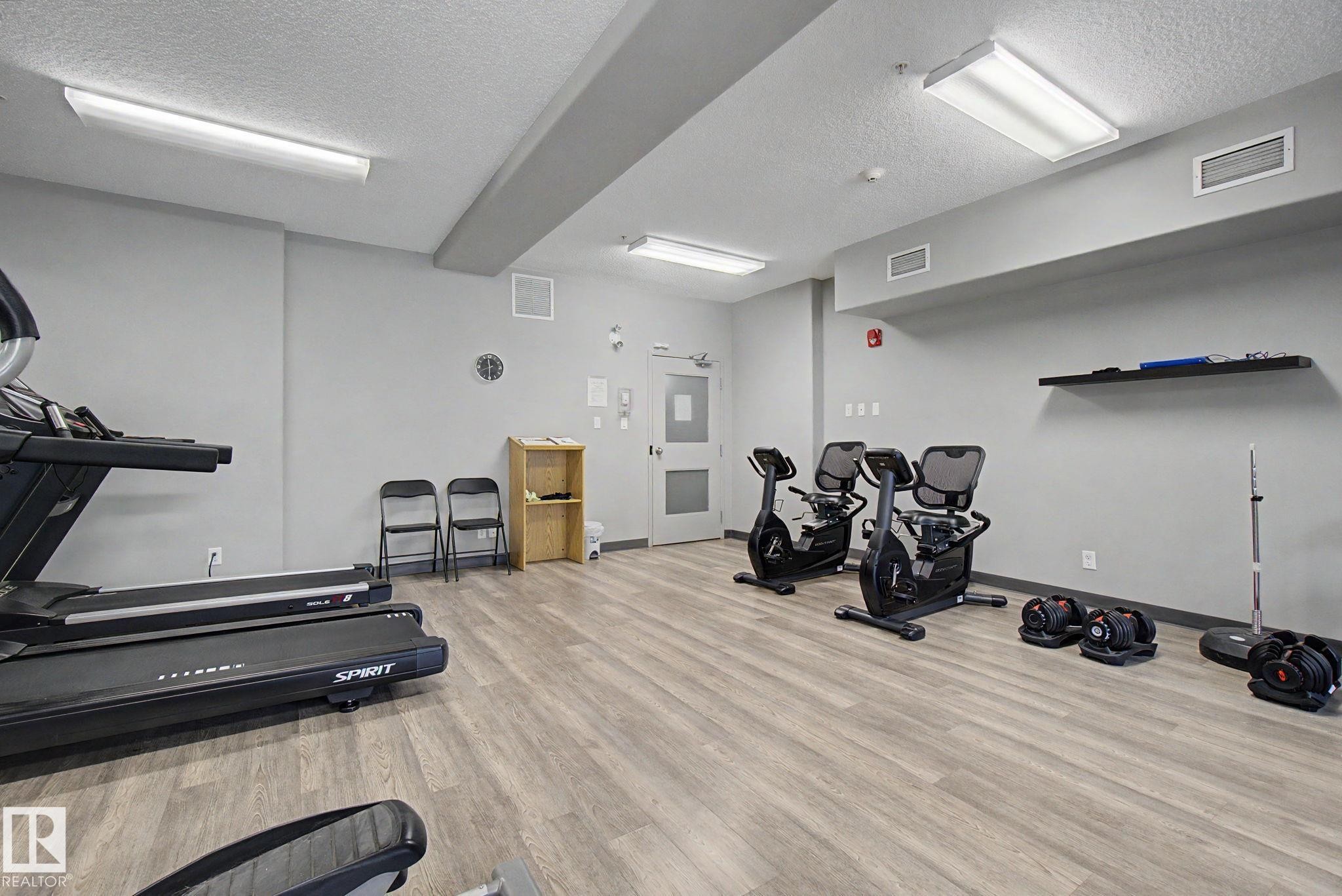 129 503 Albany Way, Edmonton, AB - Indoor Photo Showing Gym Room