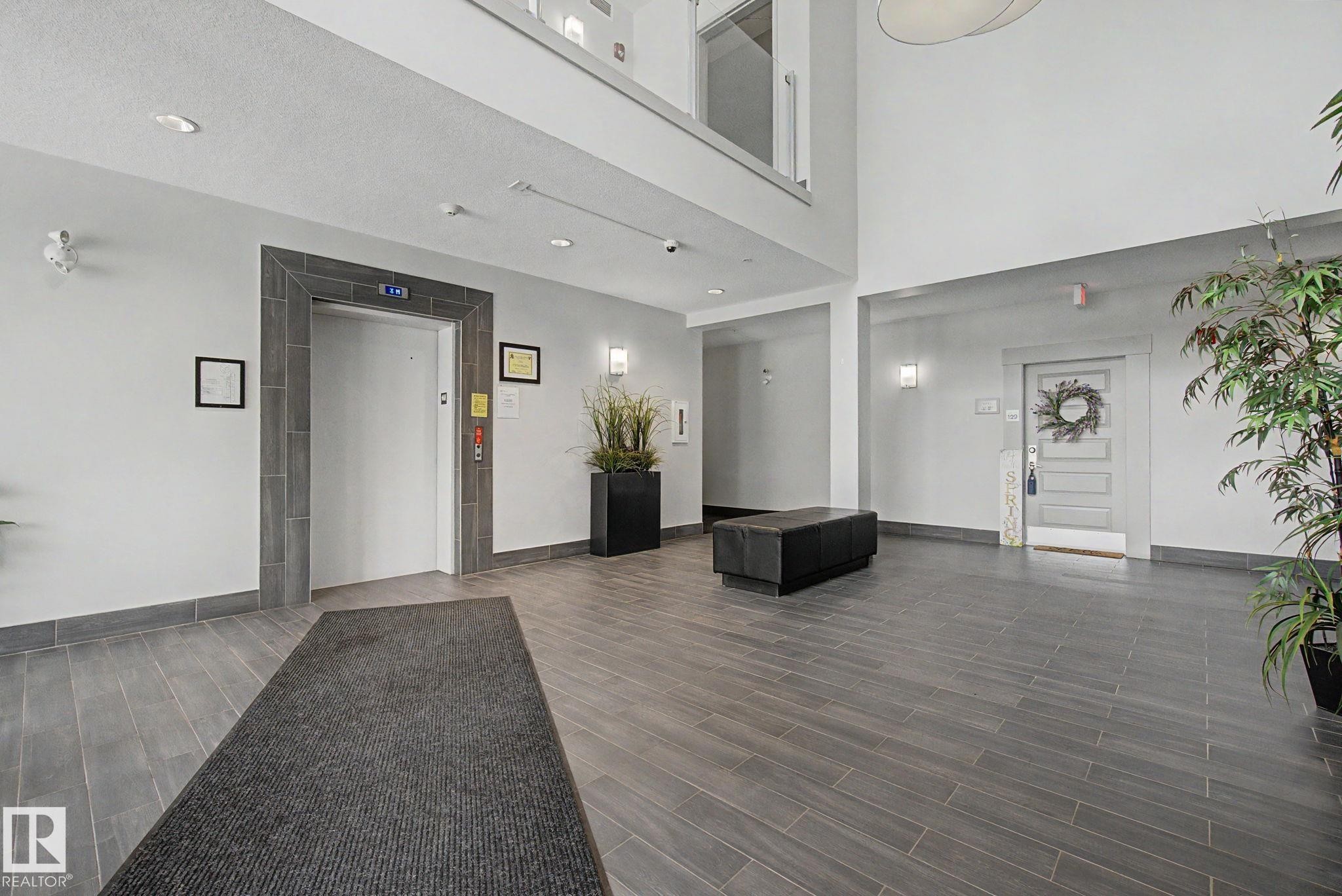 129 503 Albany Way, Edmonton, AB - Indoor Photo Showing Other Room