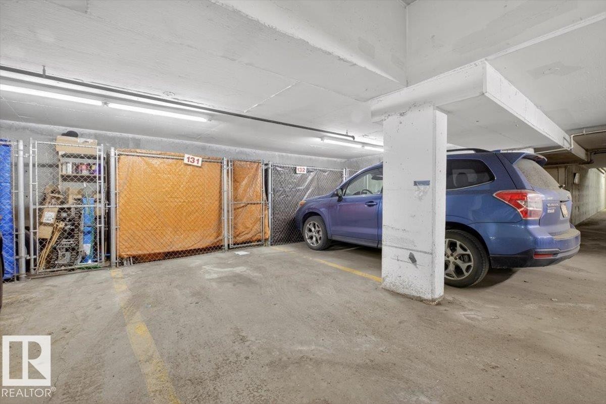 326 8528 82 Avenue, Edmonton, AB - Indoor Photo Showing Garage