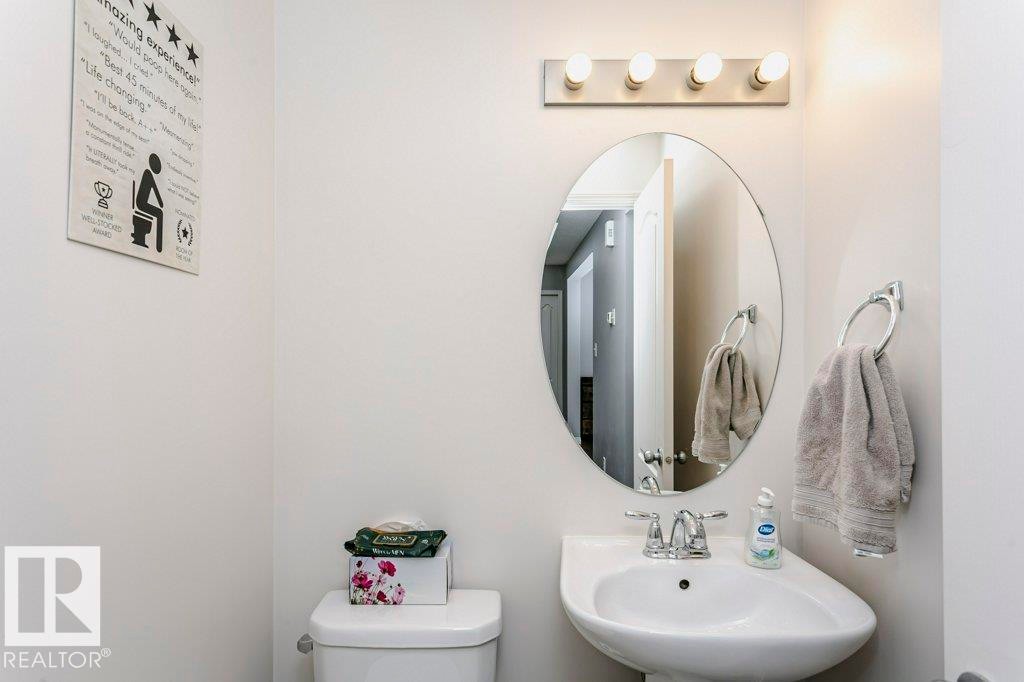 9 Cypress Link, Fort Saskatchewan, AB - Indoor Photo Showing Bathroom