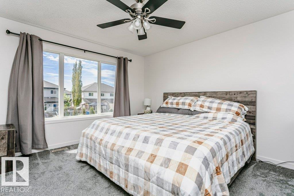 9 Cypress Link, Fort Saskatchewan, AB - Indoor Photo Showing Bedroom