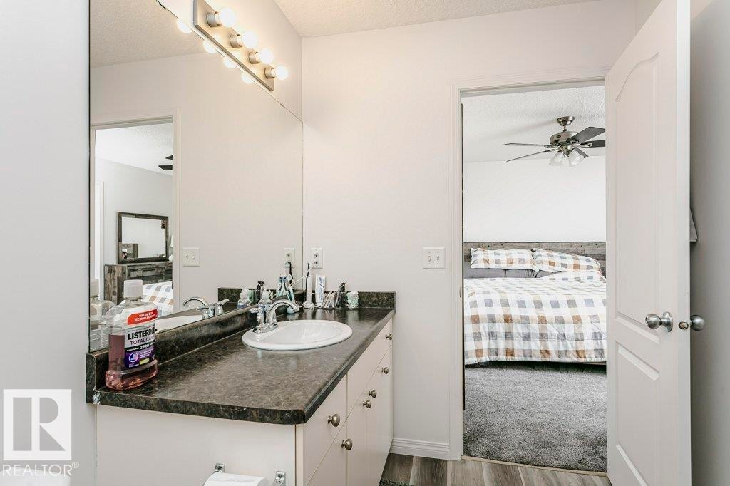 9 Cypress Link, Fort Saskatchewan, AB - Indoor Photo Showing Bathroom