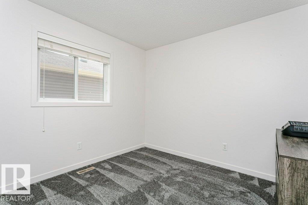 9 Cypress Link, Fort Saskatchewan, AB - Indoor Photo Showing Other Room
