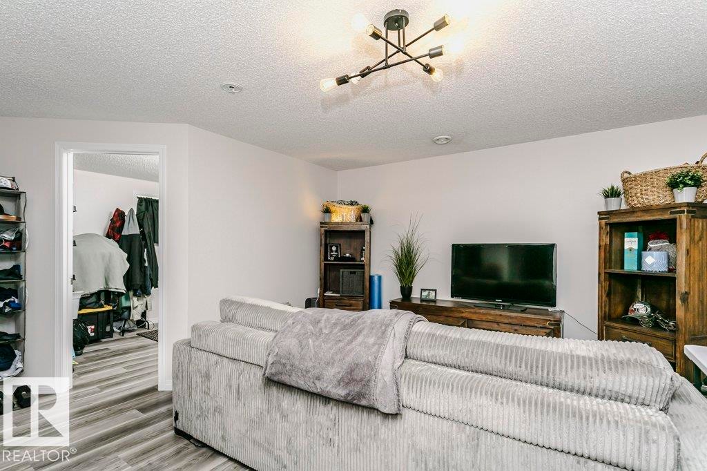 9 Cypress Link, Fort Saskatchewan, AB - Indoor Photo Showing Living Room