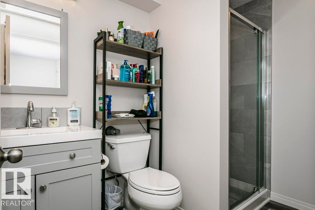 9 Cypress Link, Fort Saskatchewan, AB - Indoor Photo Showing Bathroom