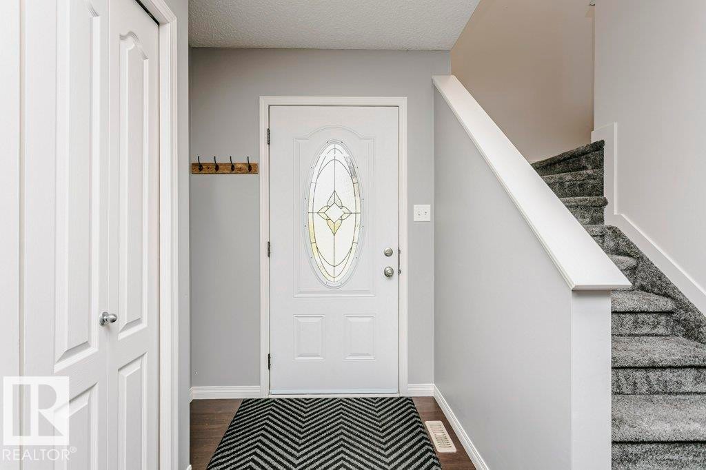 9 Cypress Link, Fort Saskatchewan, AB - Indoor Photo Showing Other Room