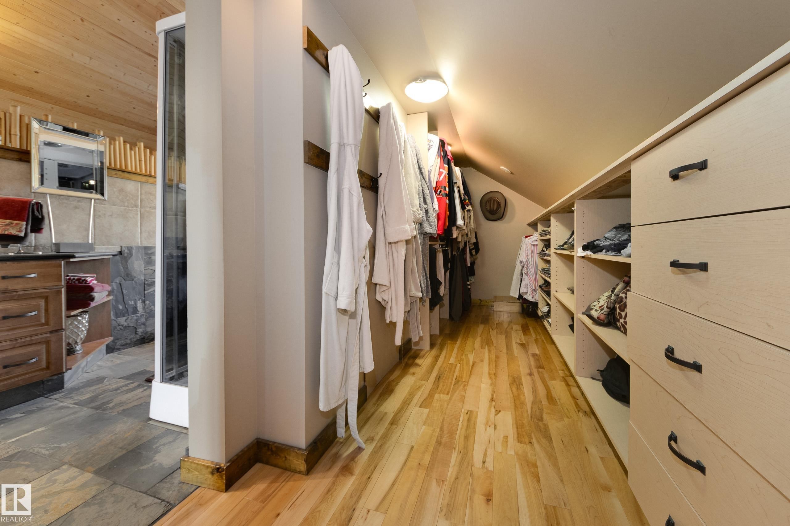 10811 67 Street, Edmonton, AB - Indoor Photo Showing Other Room