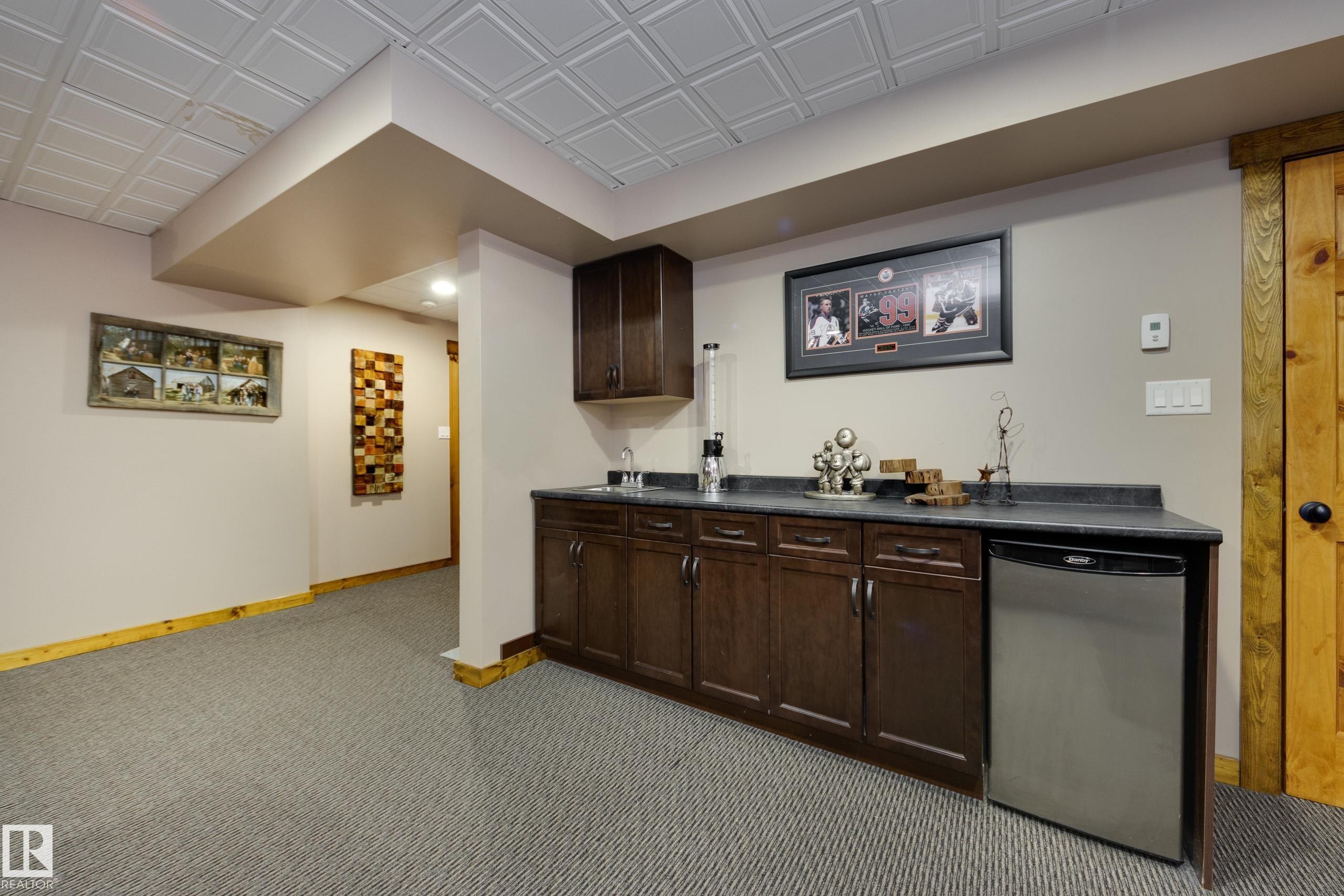 10811 67 Street, Edmonton, AB - Indoor Photo Showing Other Room