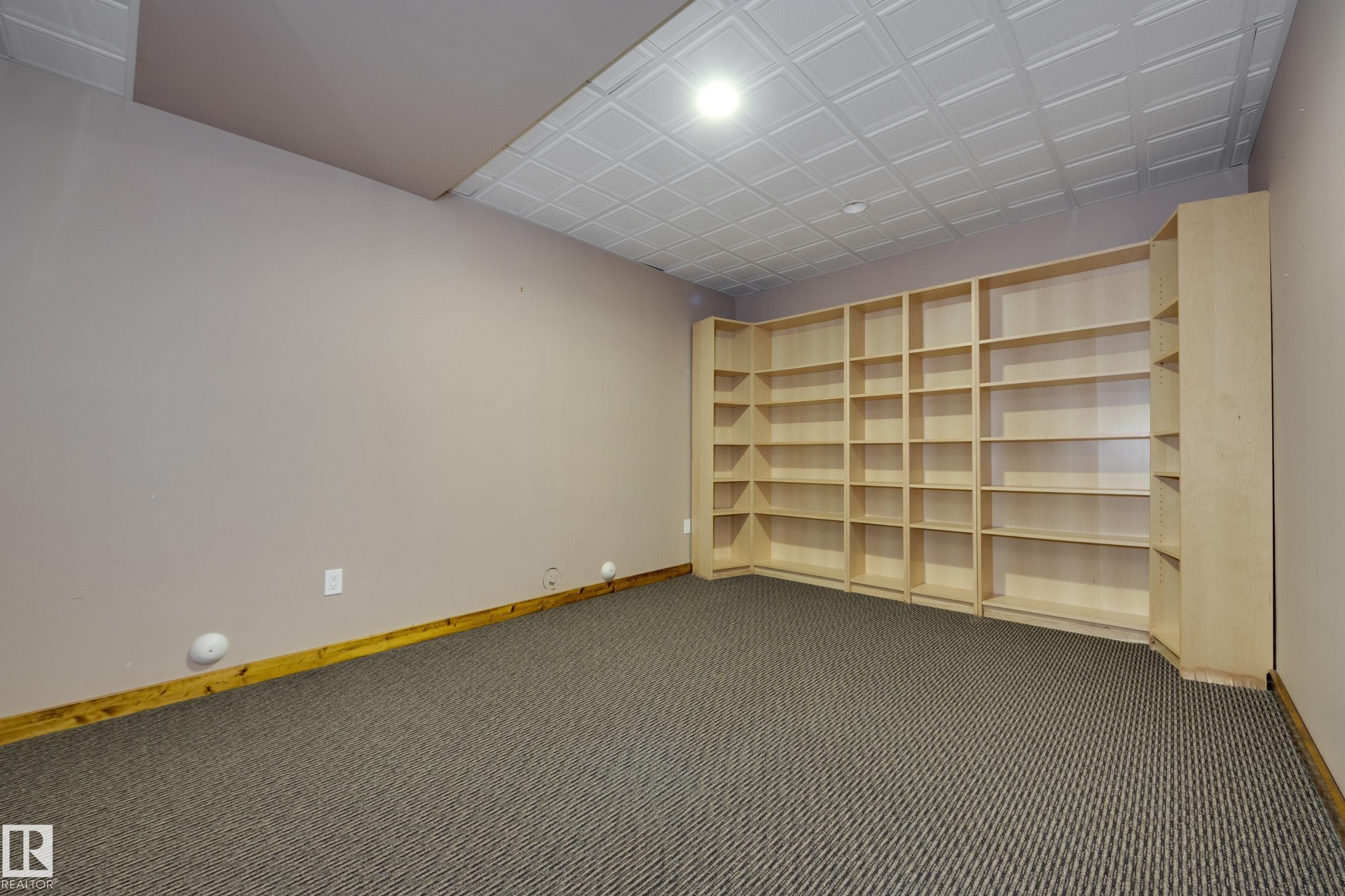 10811 67 Street, Edmonton, AB - Indoor Photo Showing Other Room
